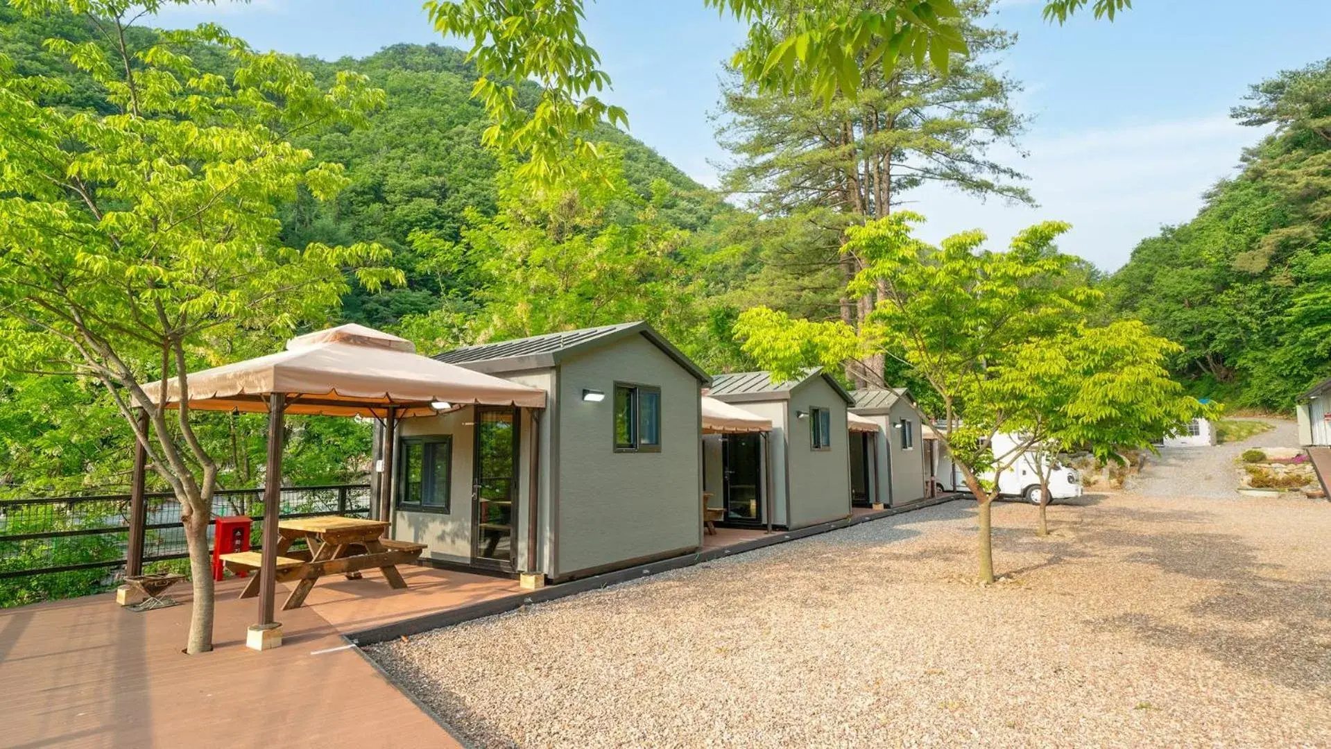 Property building in Gapyeong Yumyeongsan Gomone pet Camping Property building in Gapyeong Yumyeongsan Gomone pet Camping