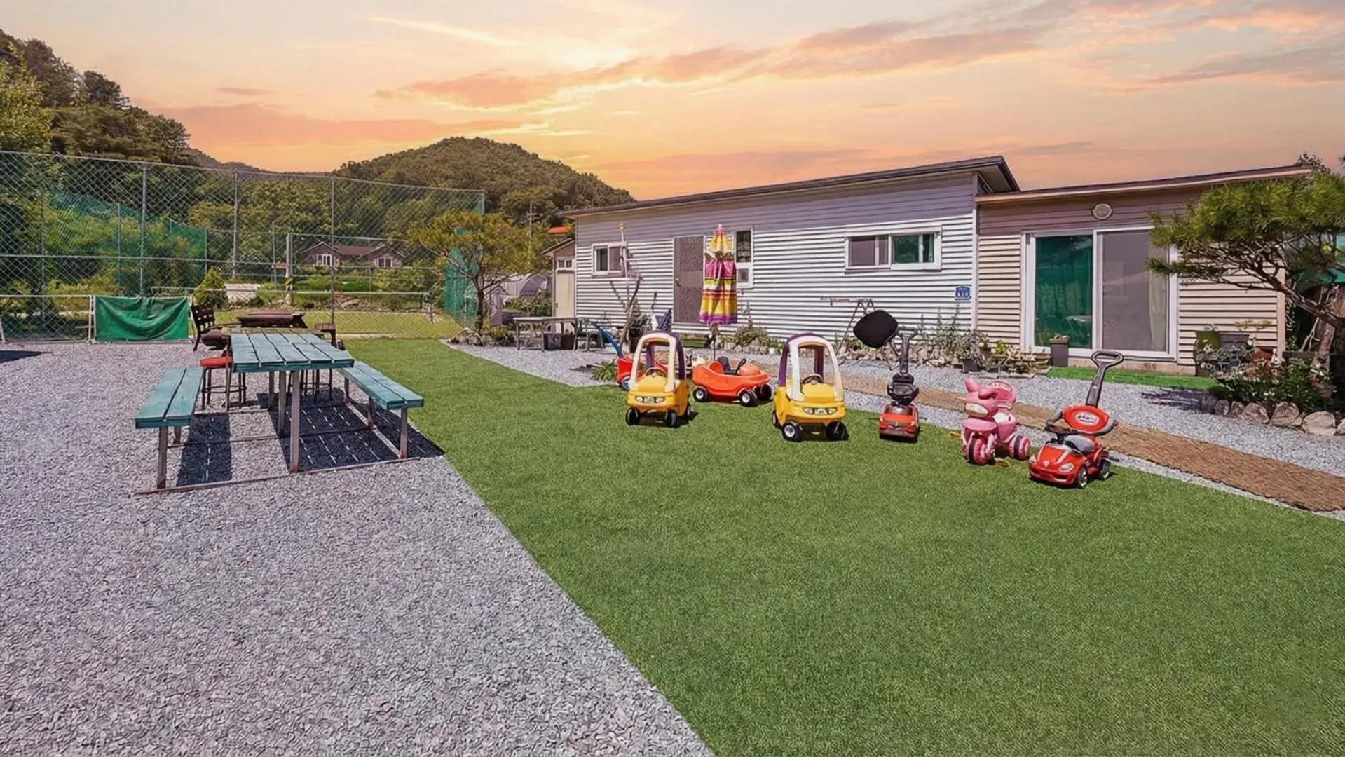 Property building in Gapyeong Maplein Pension Property building in Gapyeong Maplein Pension