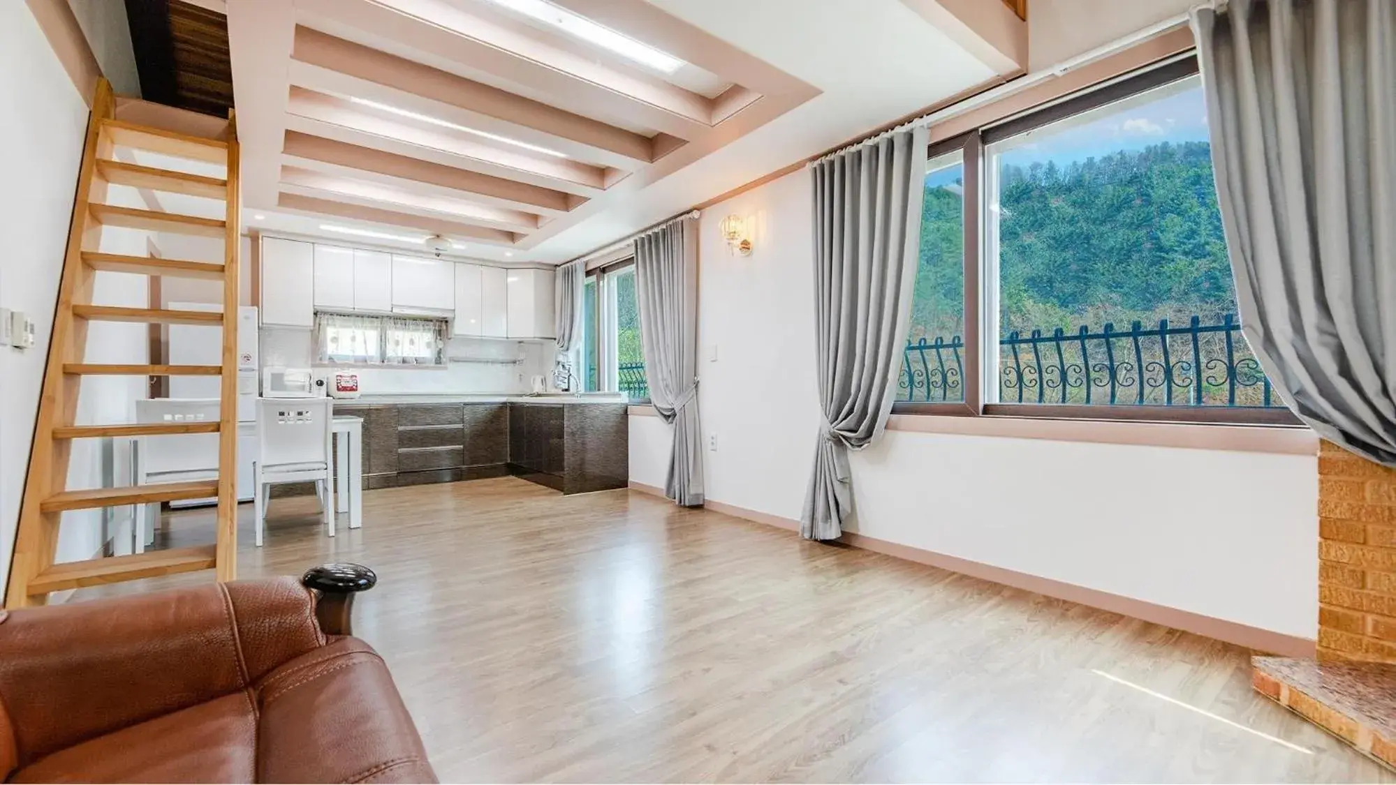 Property building in Gapyeong Maplein Pension Property building in Gapyeong Maplein Pension