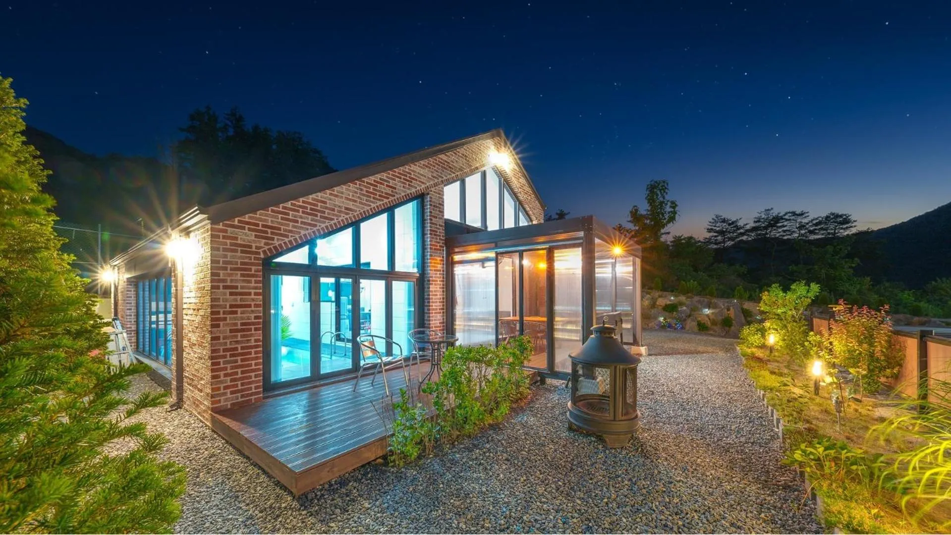 Property building in Danyang Dandelion Pool Villa