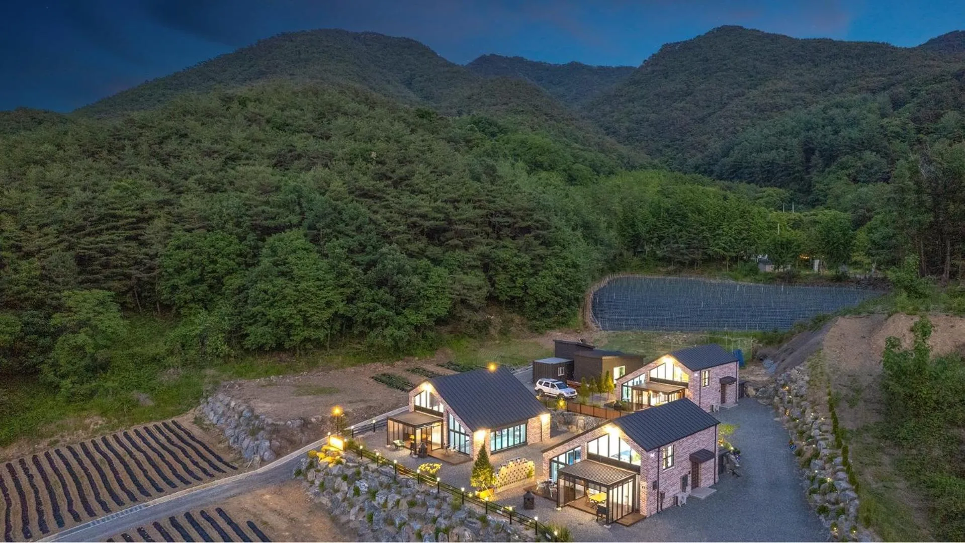 Property building in Danyang Dandelion Pool Villa