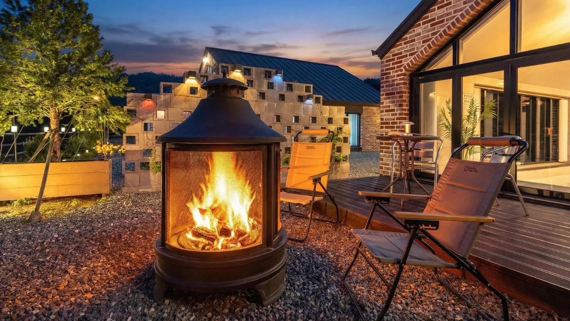 Property building in Danyang Dandelion Pool Villa Property building in Danyang Dandelion Pool Villa