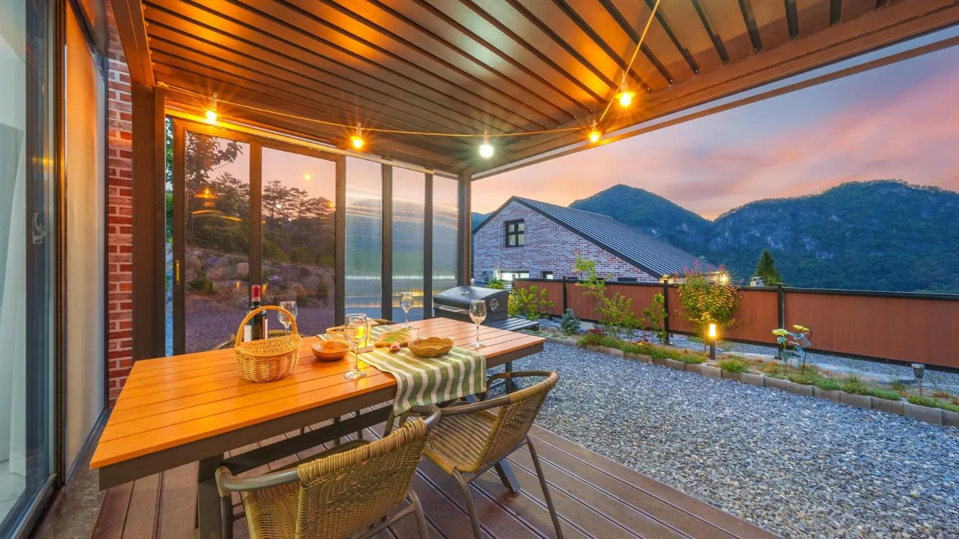 Property building in Danyang Dandelion Pool Villa