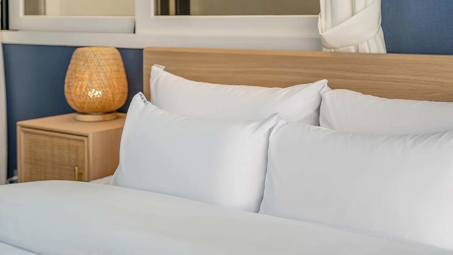 Property building, Bed in Yeosu Liposo Poolvilla