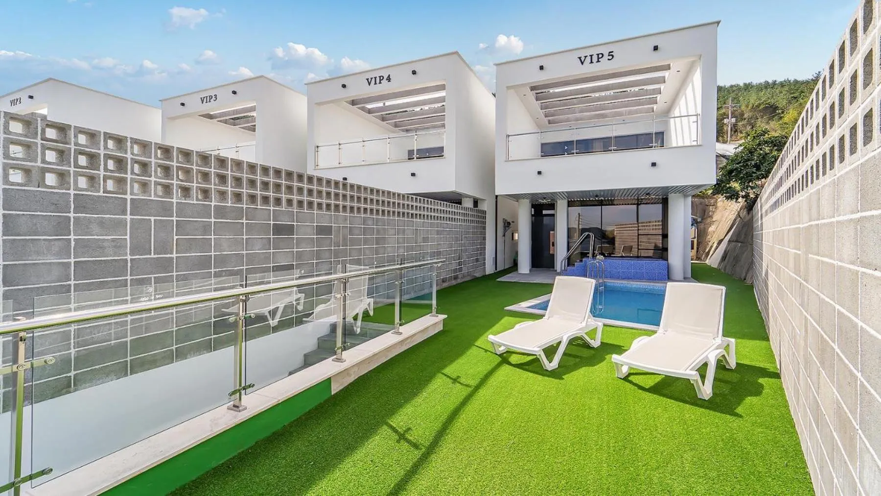 Property building in Yeosu Liposo Poolvilla