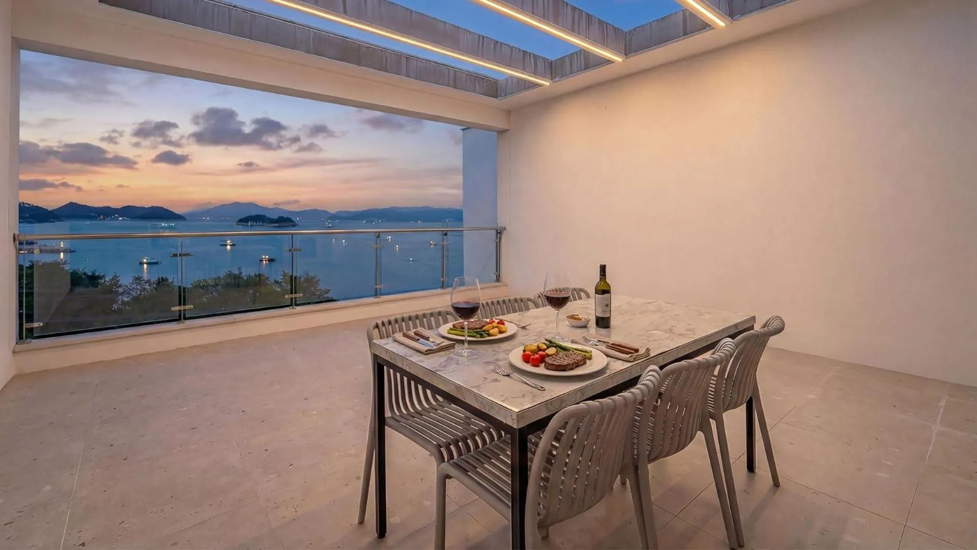 Property building in Yeosu Liposo Poolvilla