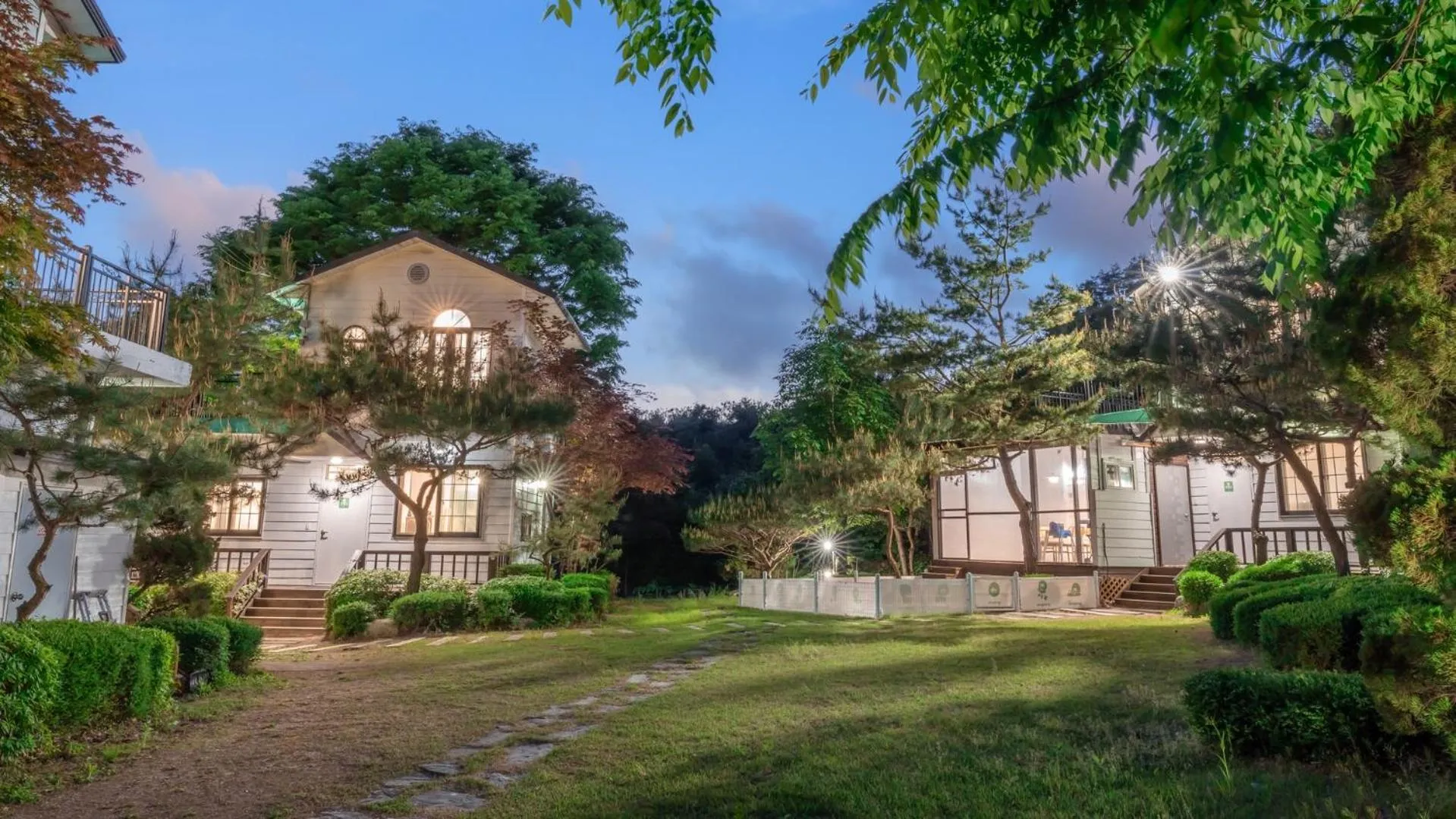 Property building in Pocheon luxjay pet Pension