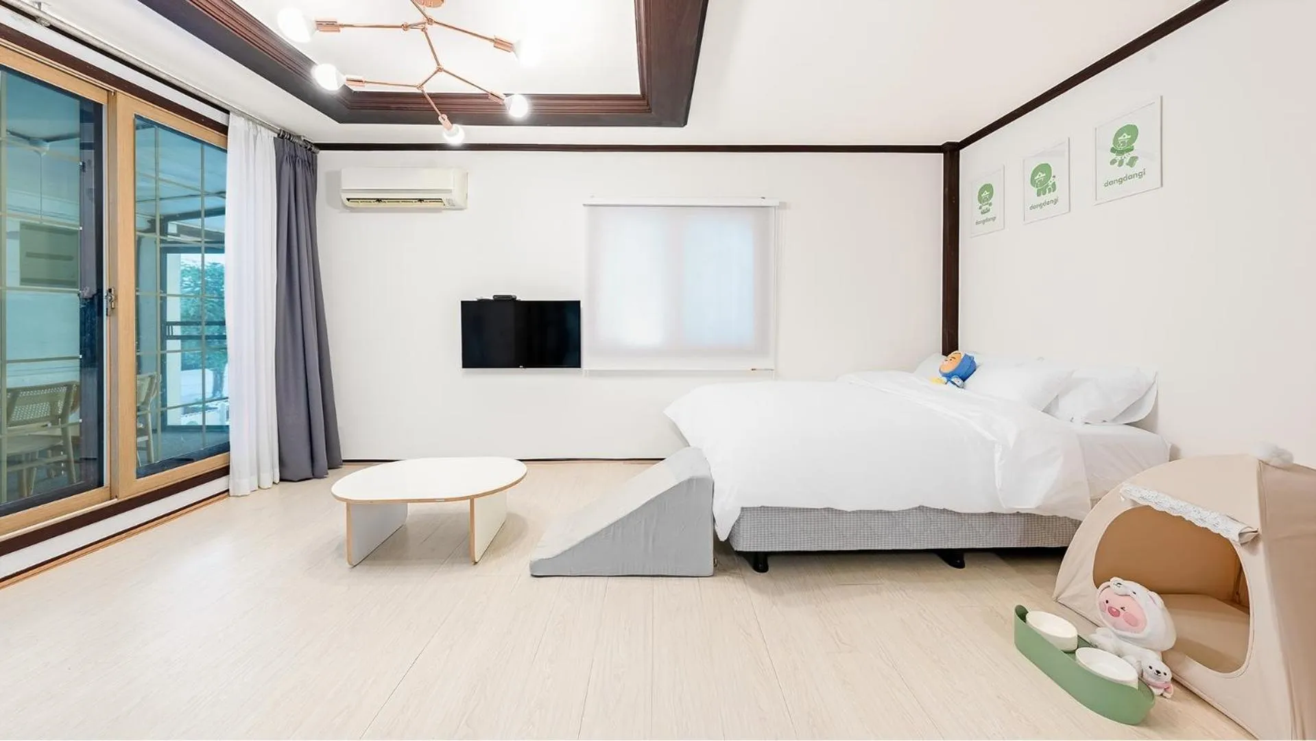Property building, Bed in Pocheon luxjay pet Pension