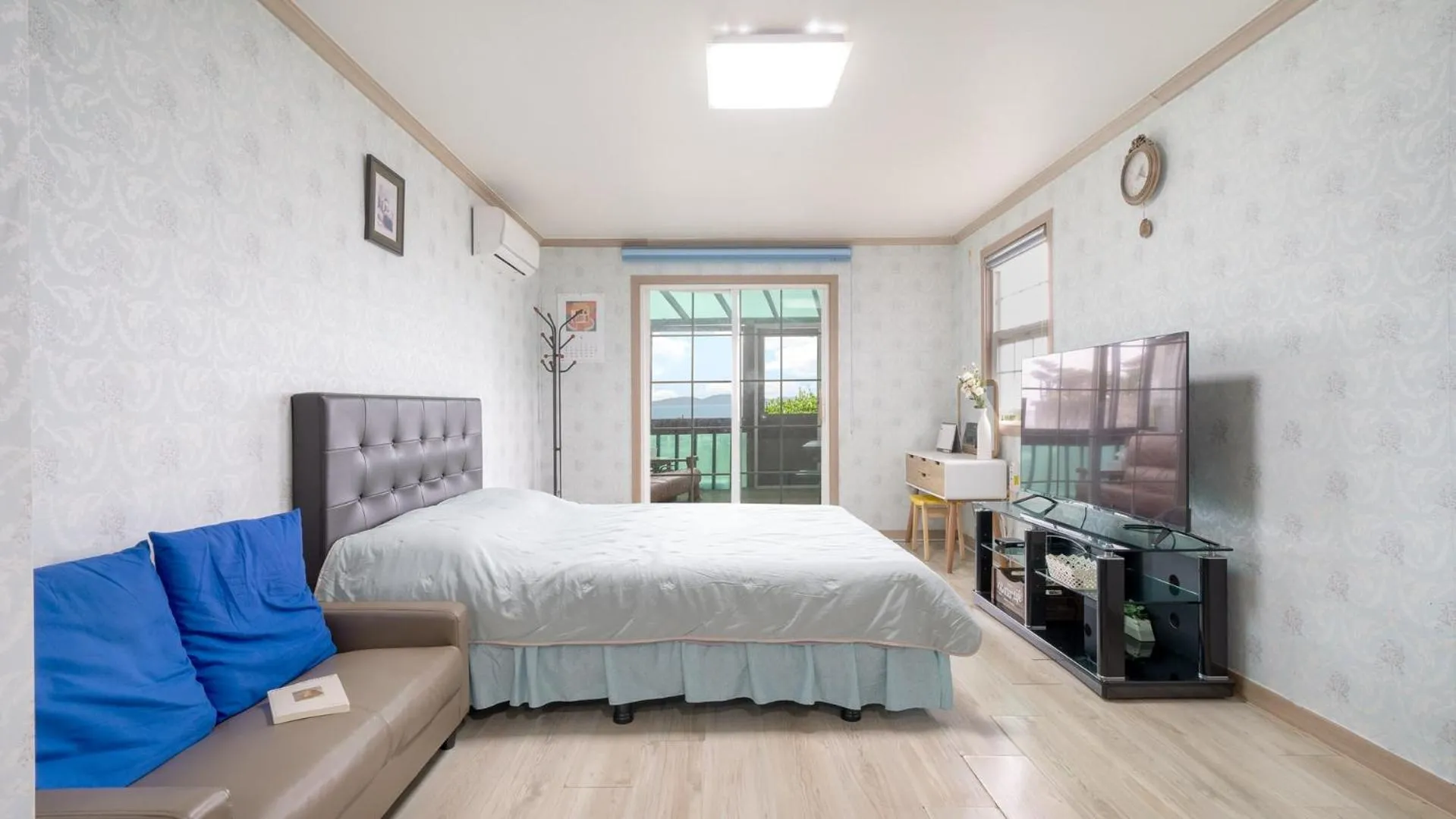 Property building, Bed in Ganghwa White Stone Pension
