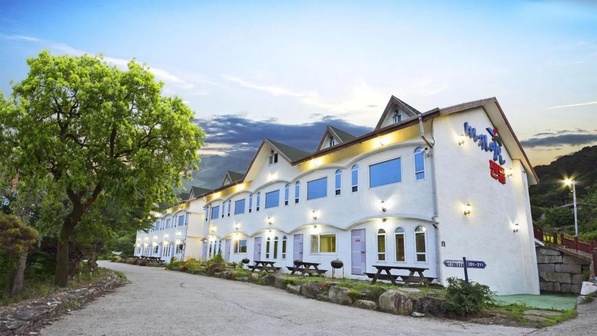 Property building in Tongyoung Macaio Pension