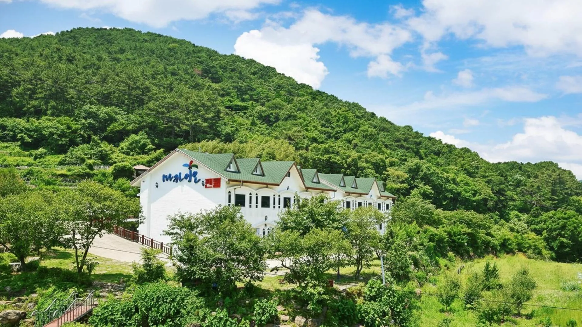 Property building in Tongyoung Macaio Pension