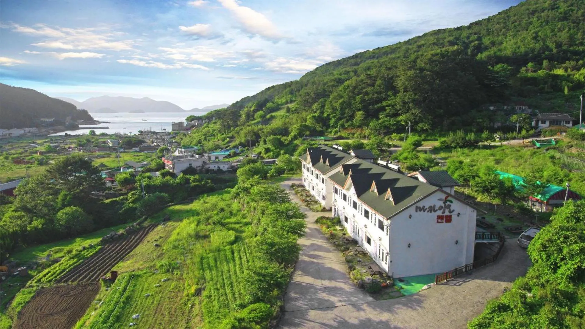 Property building in Tongyoung Macaio Pension