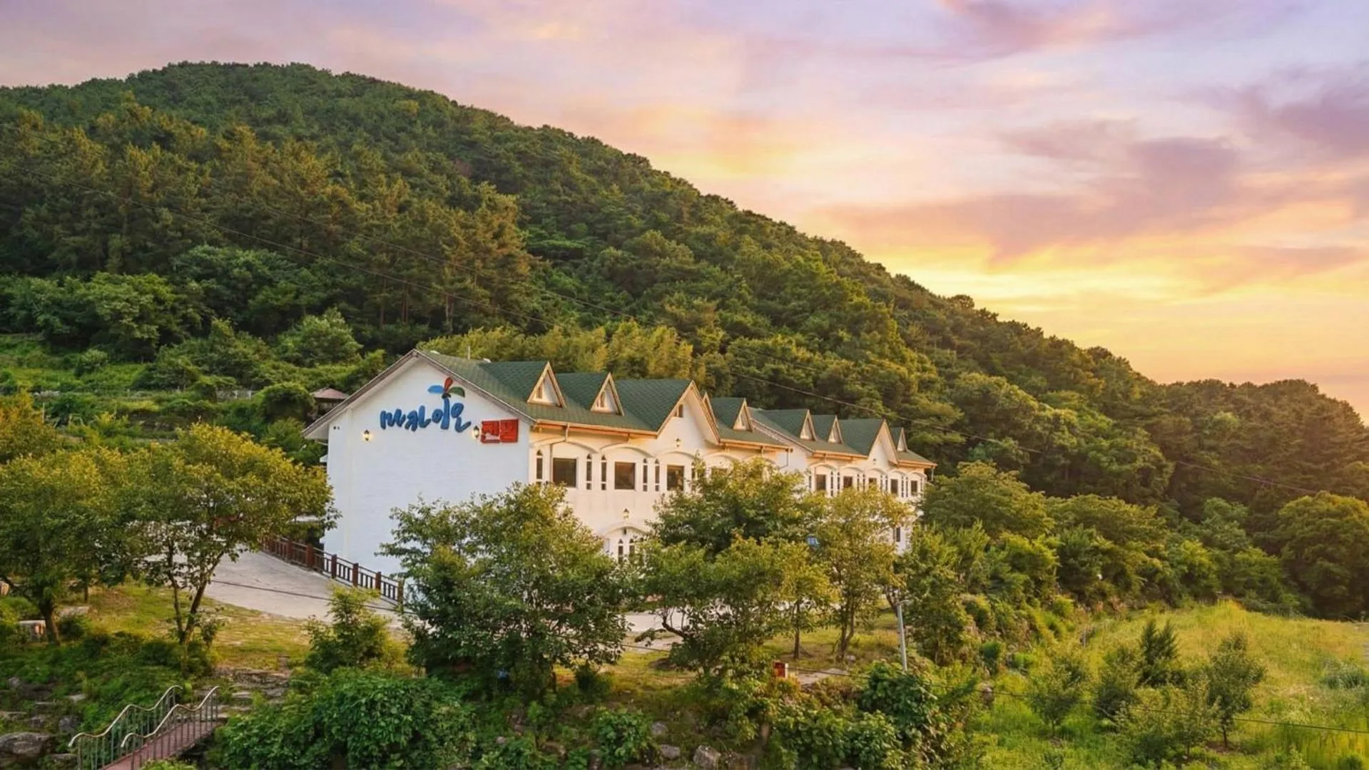 Property building in Tongyoung Macaio Pension