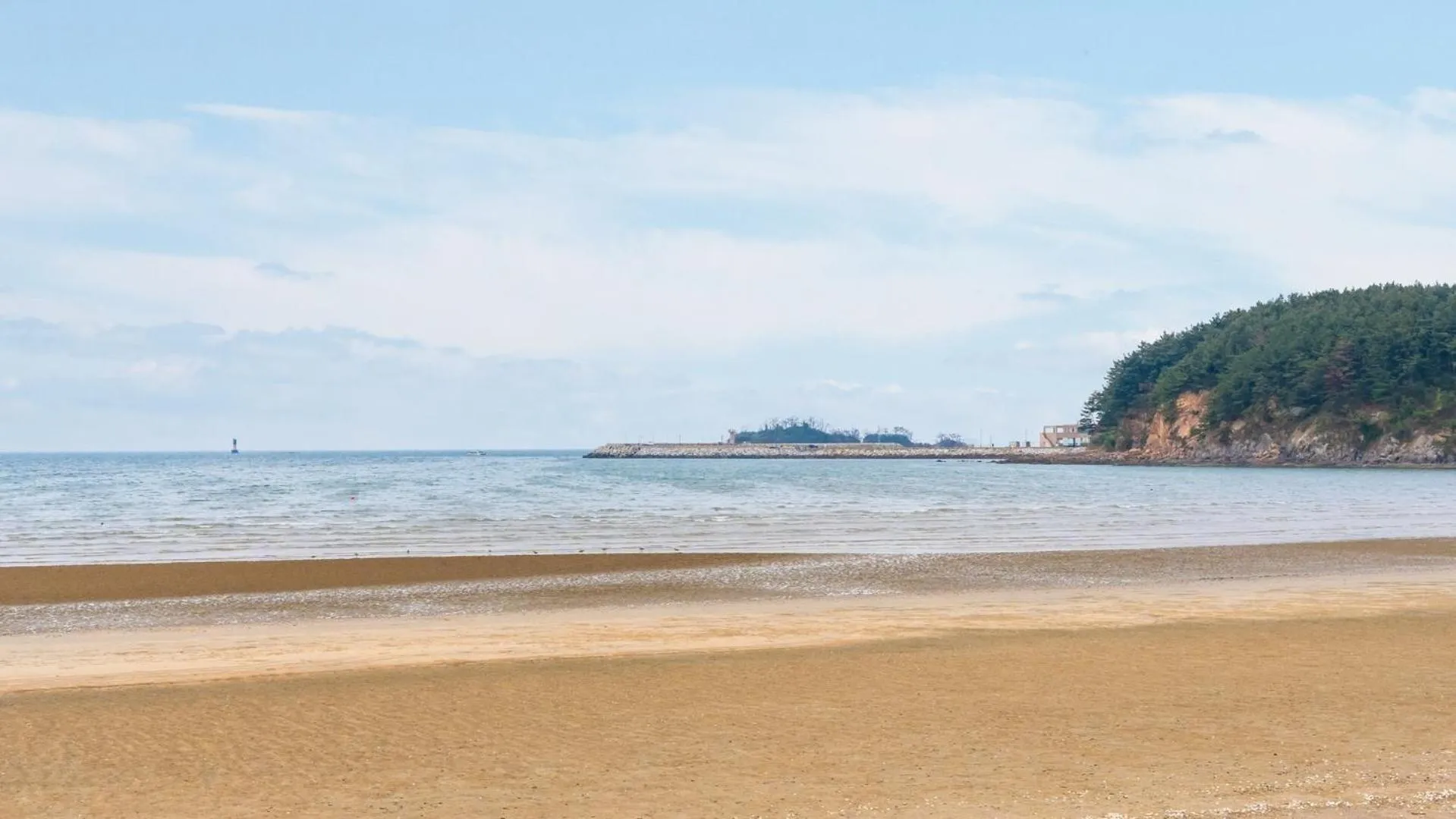 Property building in Taean Mongsanpo and the Sea Pension