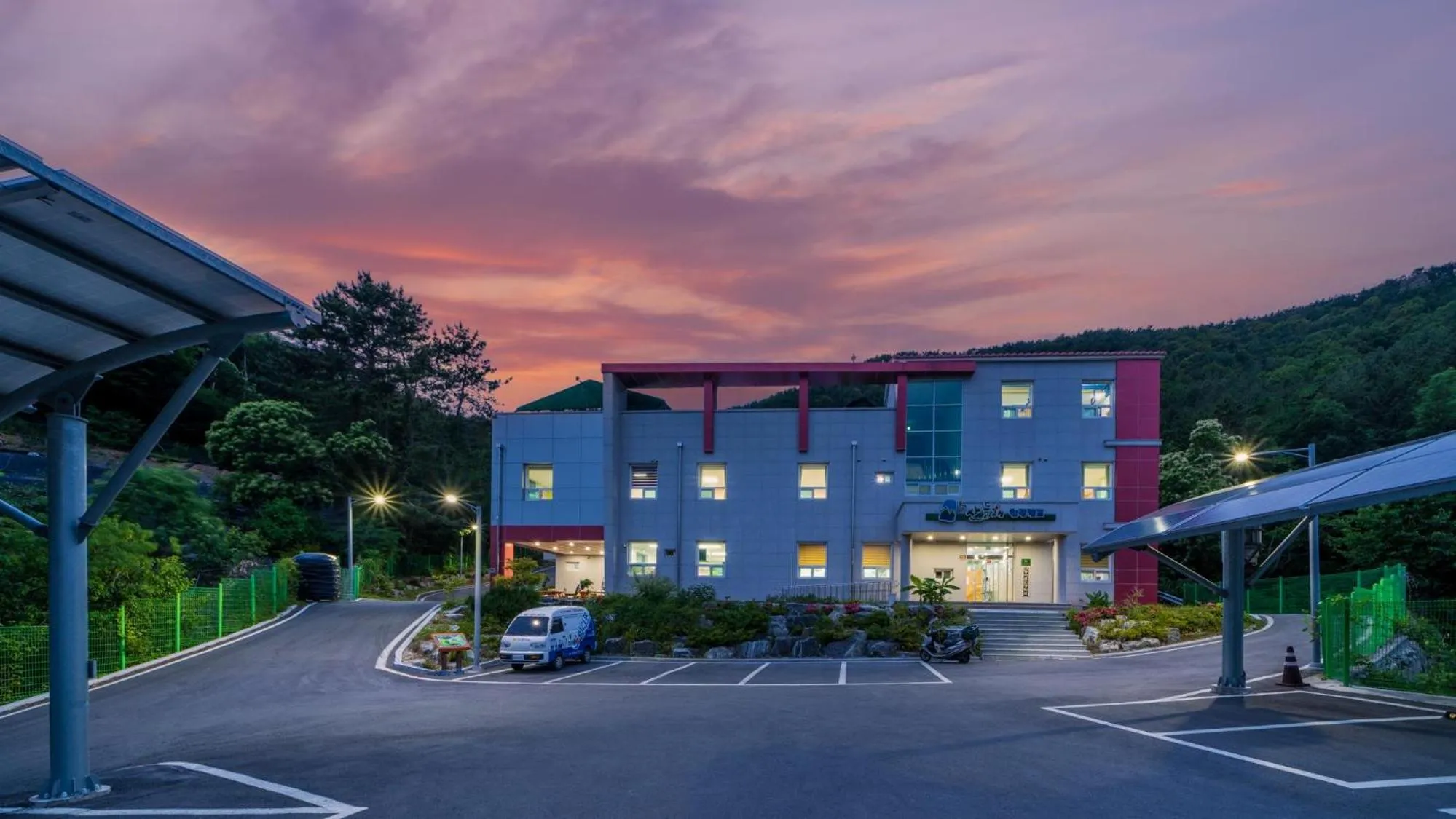 Property building in Tongyoung Sandeulhae Healling Pension