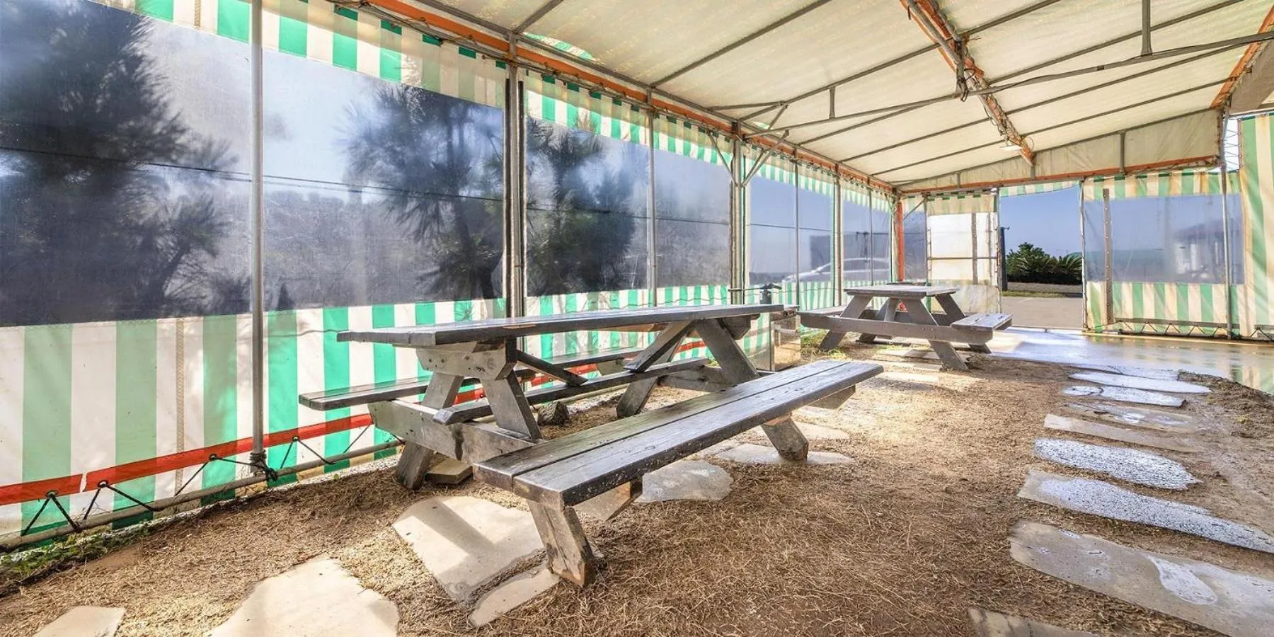 Property building in Jeju BasaFan Spa Pension