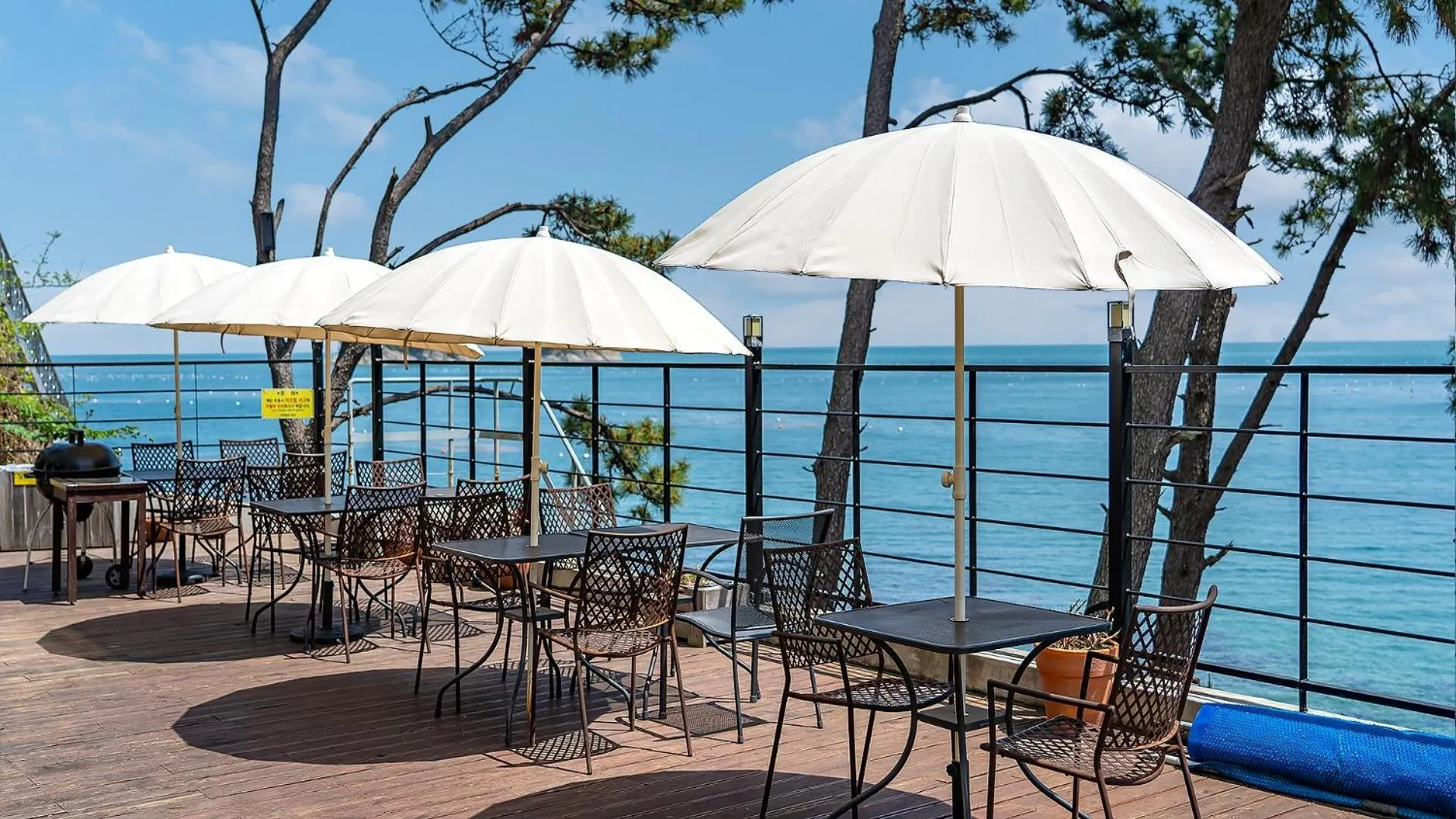 Property building in Yeosu Sea&Blue Family Pension