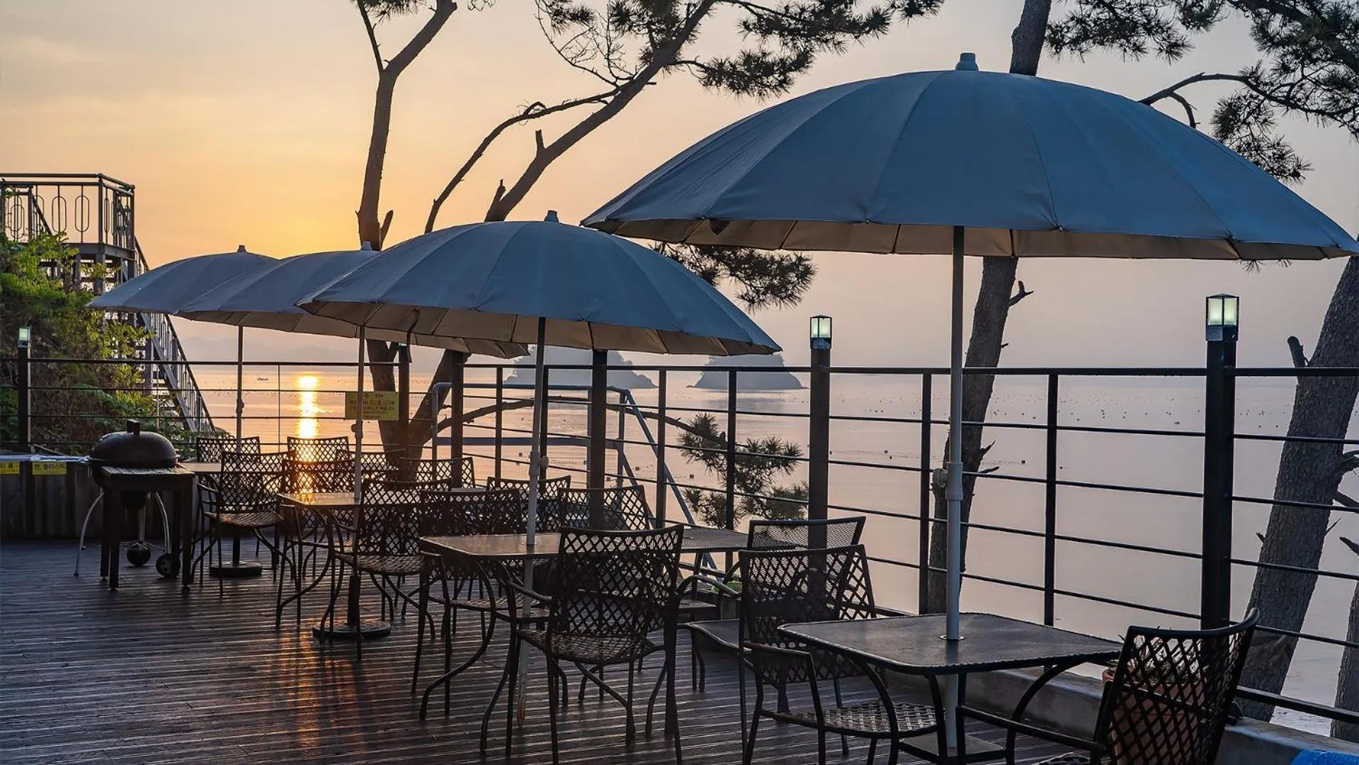 Property building in Yeosu Sea&Blue Family Pension