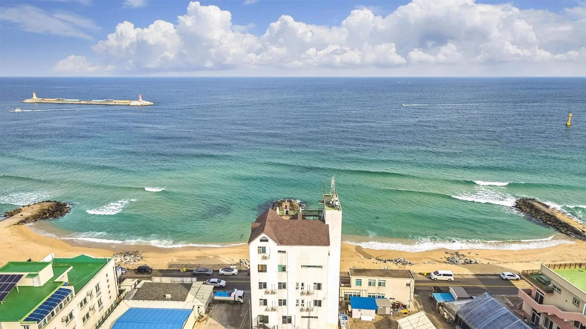 Property building in Gangneung Haerang Pension