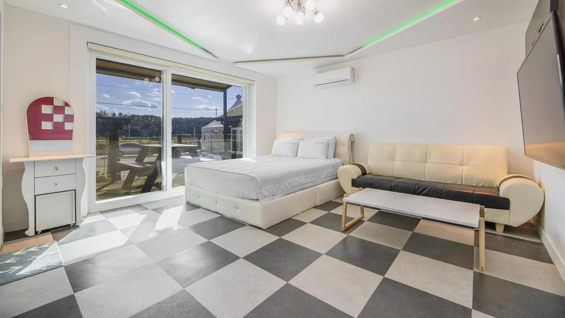 Property building, Bed in Gyeongju The One Pension