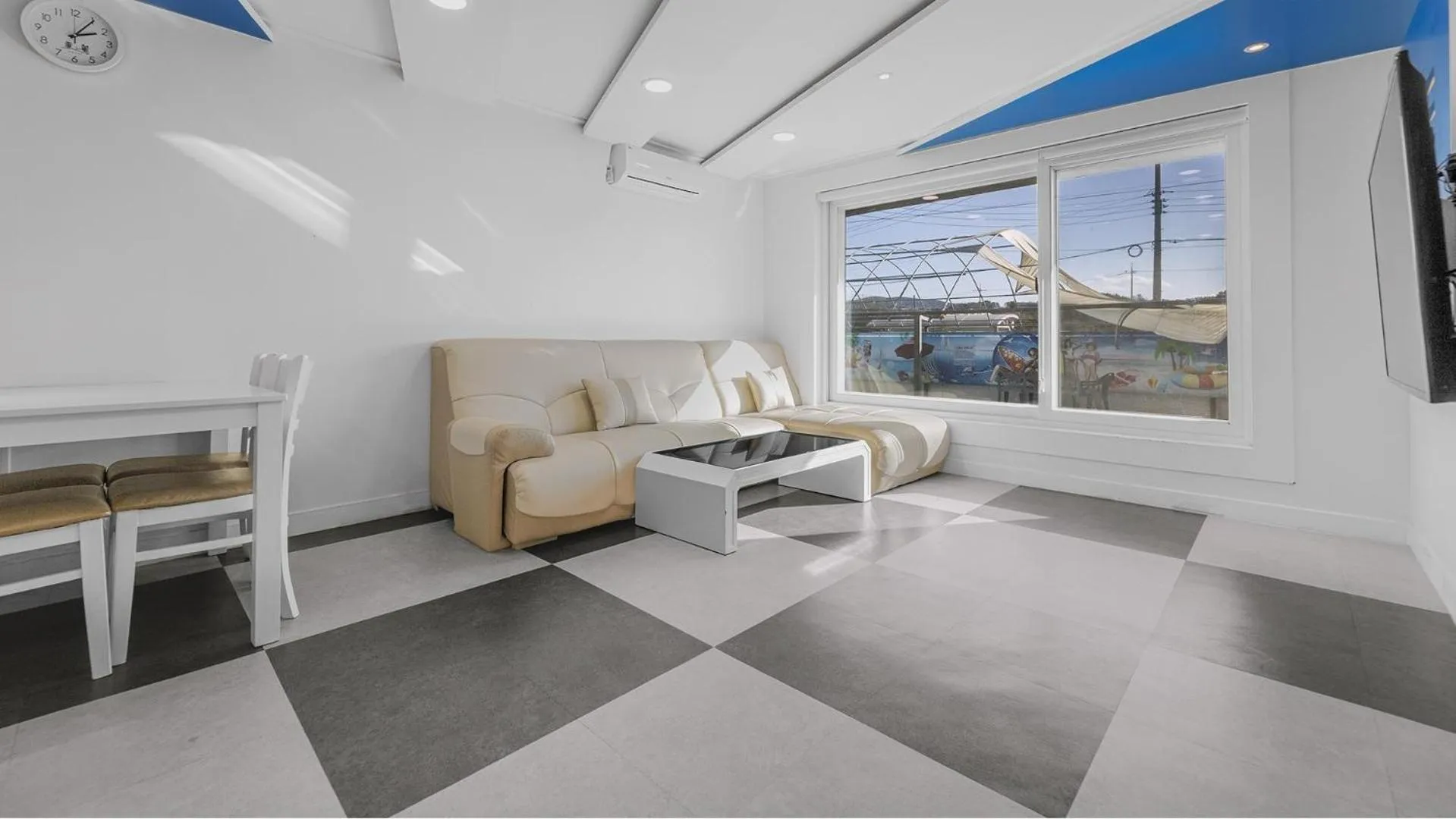 Property building in Gyeongju The One Pension