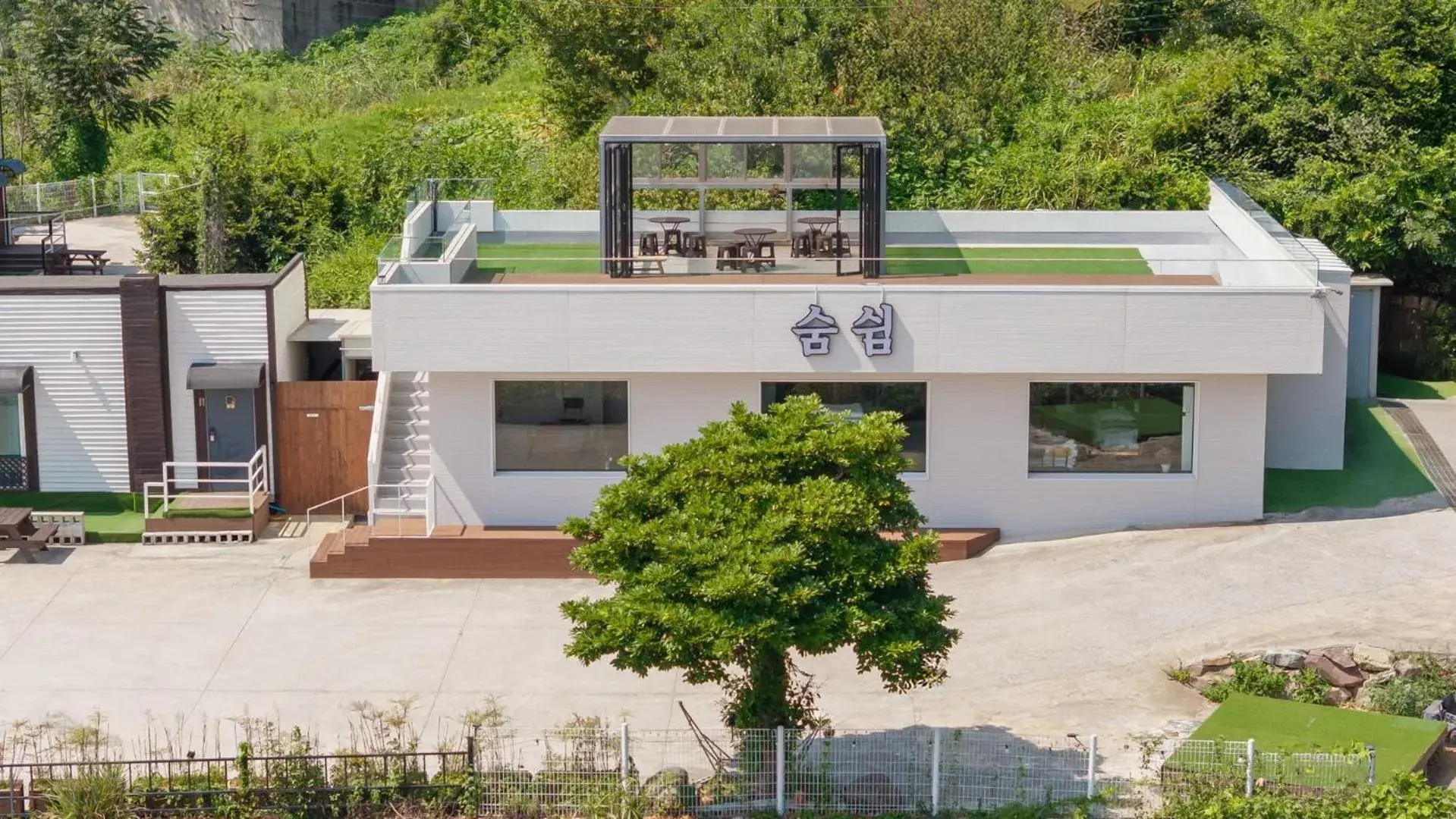 Property building in Namhae Seven house Property building in Namhae Seven house