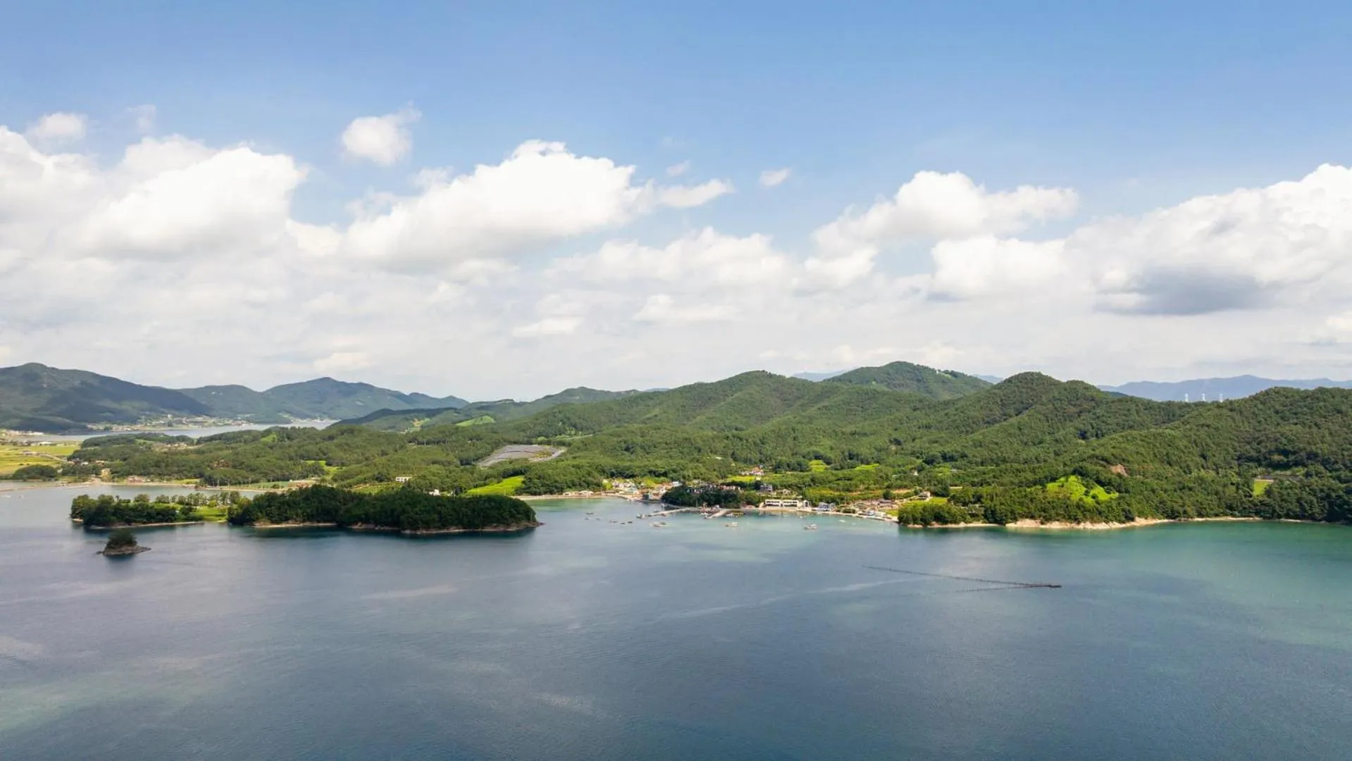 Property building in Namhae Seven house