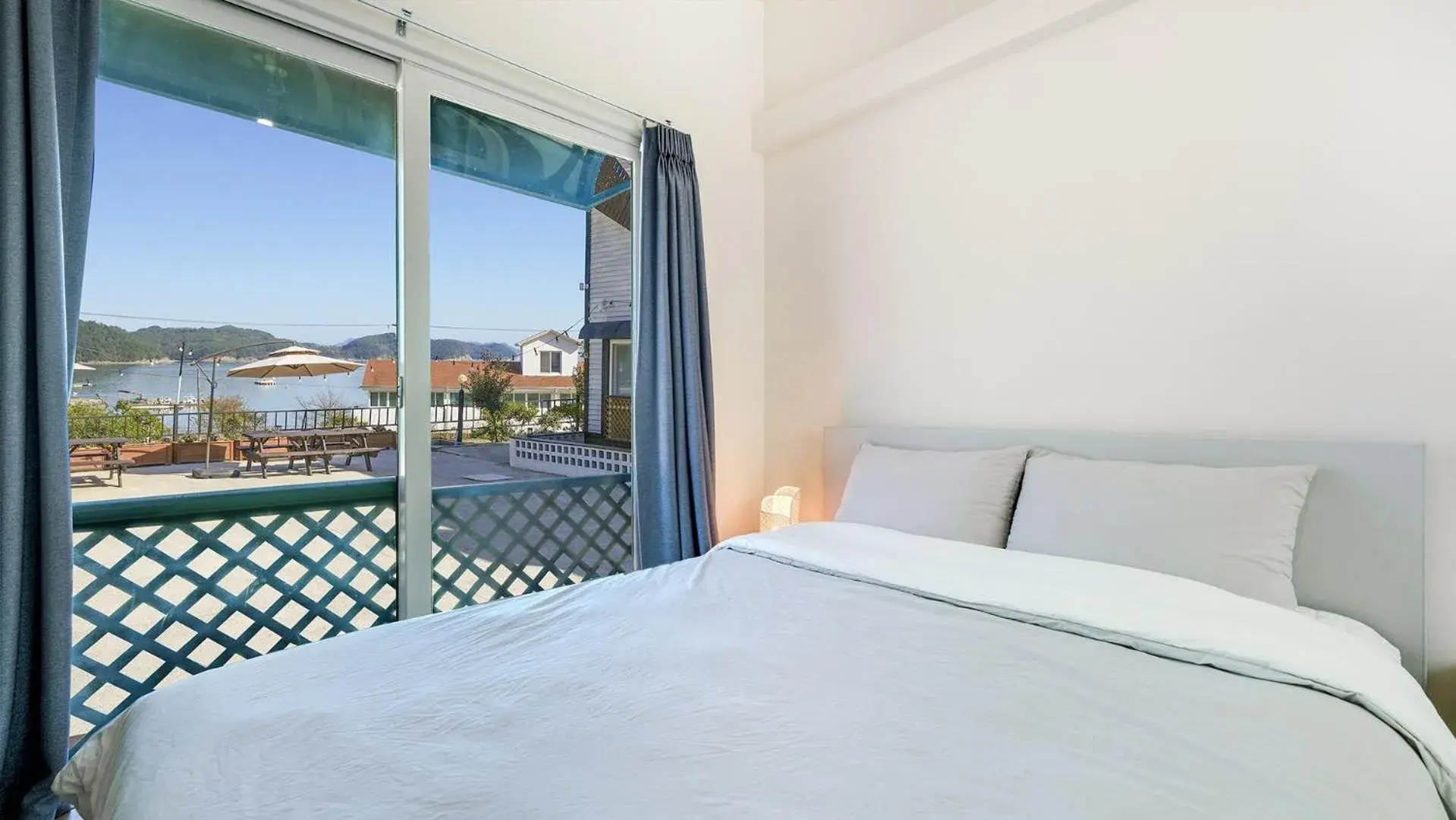 Property building, Bed in Namhae Seven house Property building, Bed in Namhae Seven house