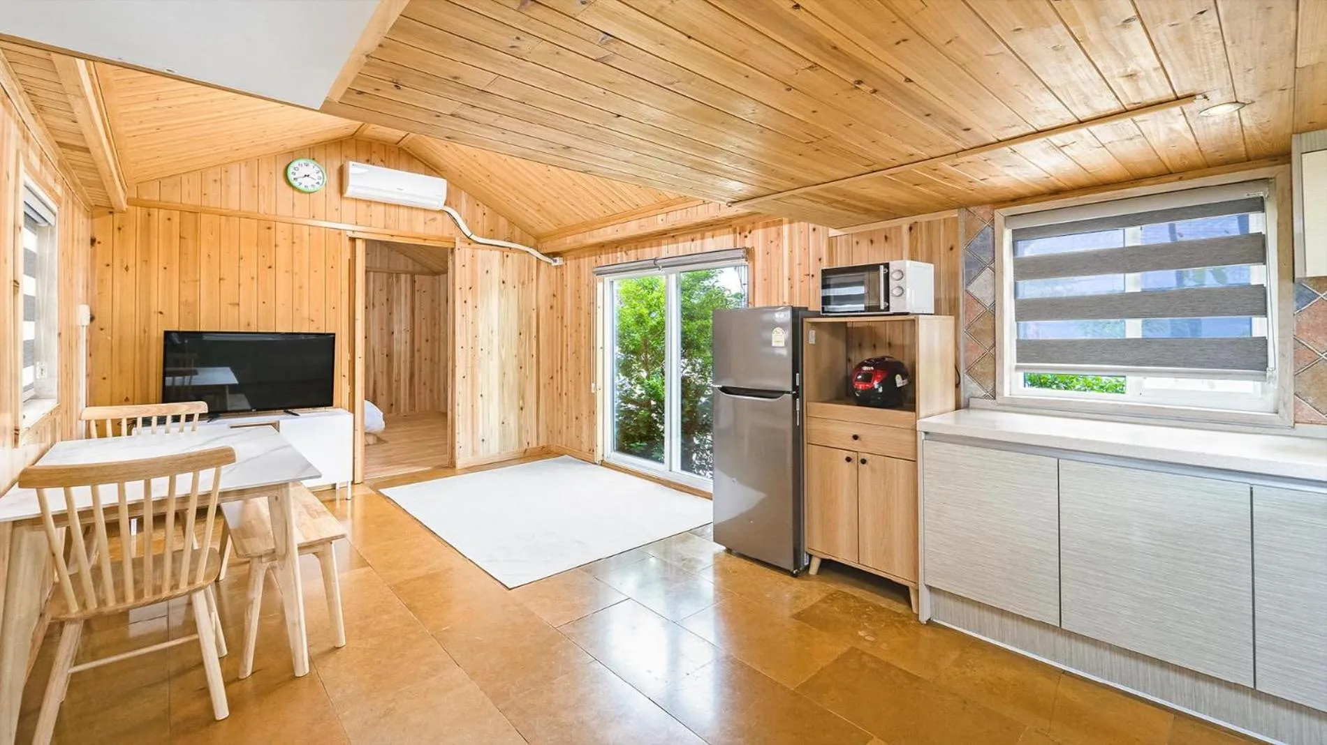 Property building in jeju bijalim pension