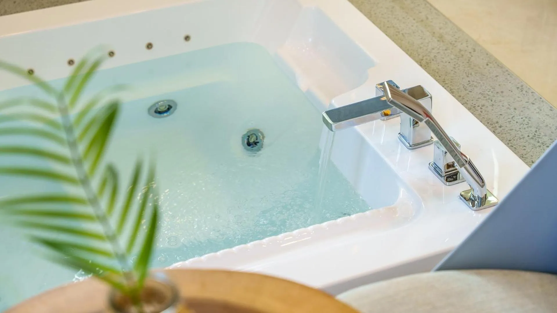 Property building in Gangneung Cresostay pension