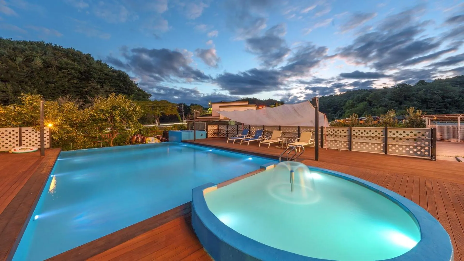 Property building in Gangneung Cresostay pension