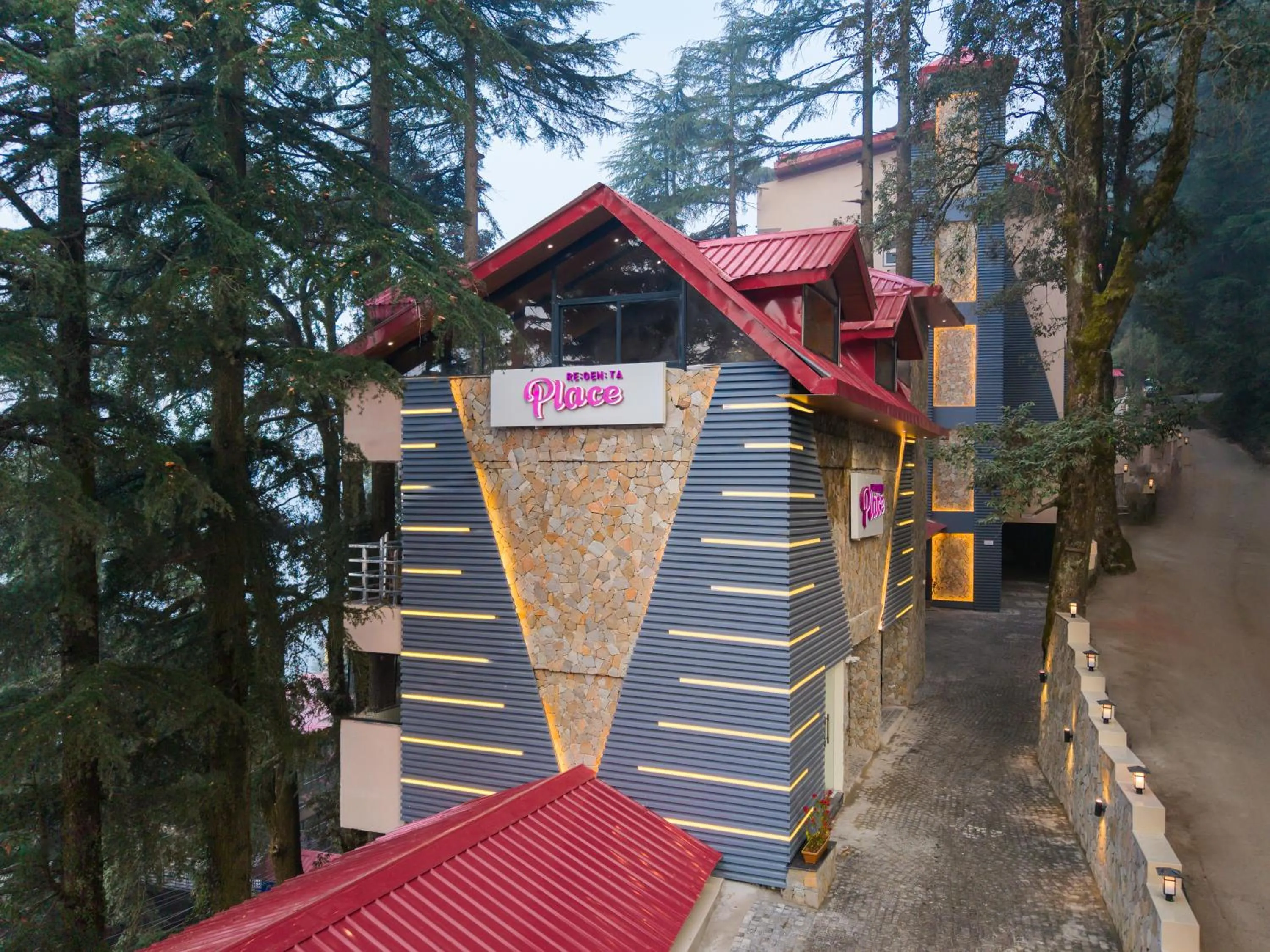 Facade/entrance in Regenta Place Dalhousie Just 500 Meters Walkable from Mall Road