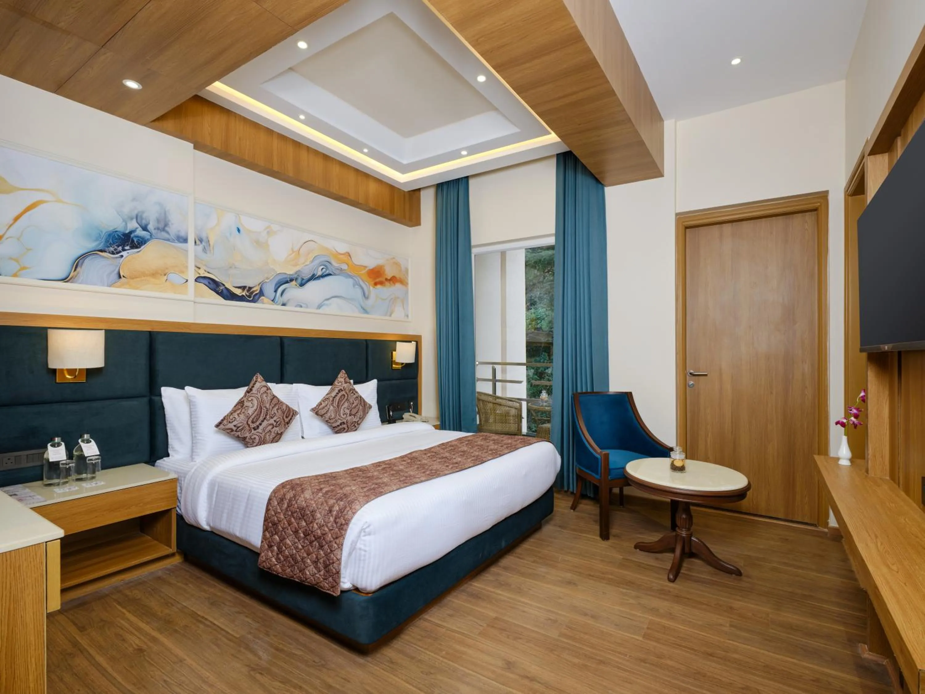 Bedroom, Bed in Regenta Place Dalhousie Just 500 Meters Walkable from Mall Road