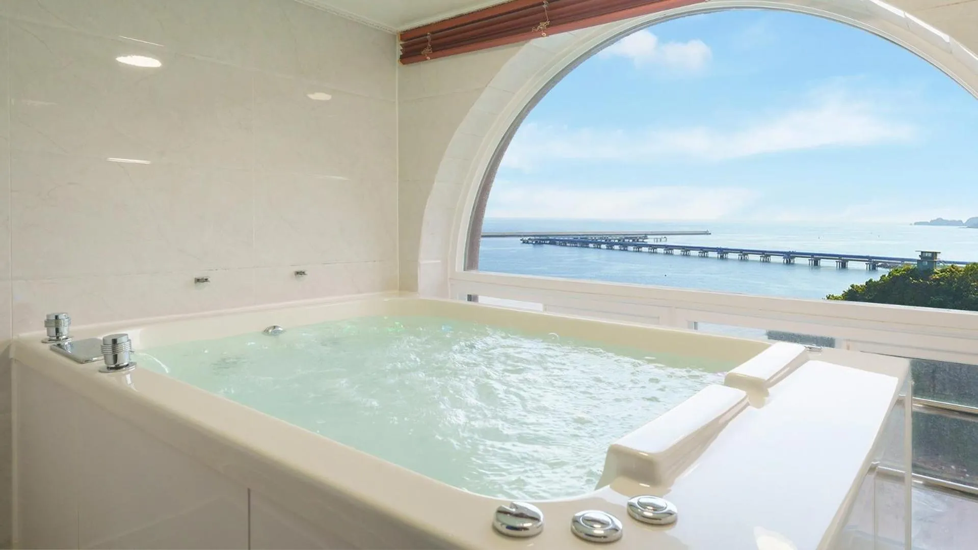 Property building in Samcheok Peacehousing Spa Pet Pension