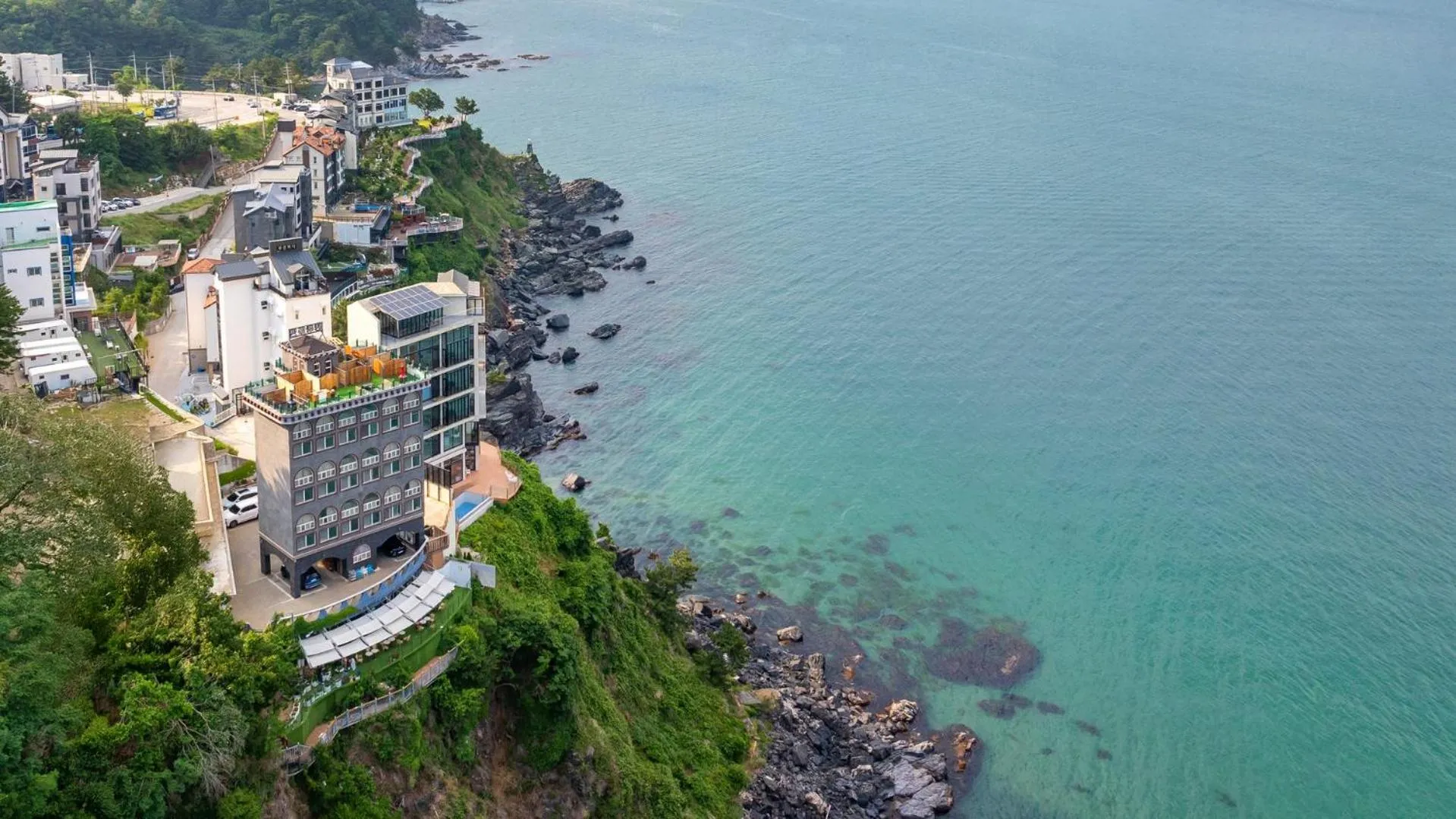 Property building in Samcheok Peacehousing Spa Pet Pension