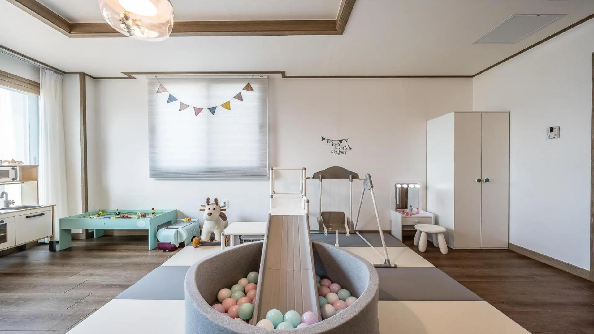 Property building in Jeju Sky Kids Pension