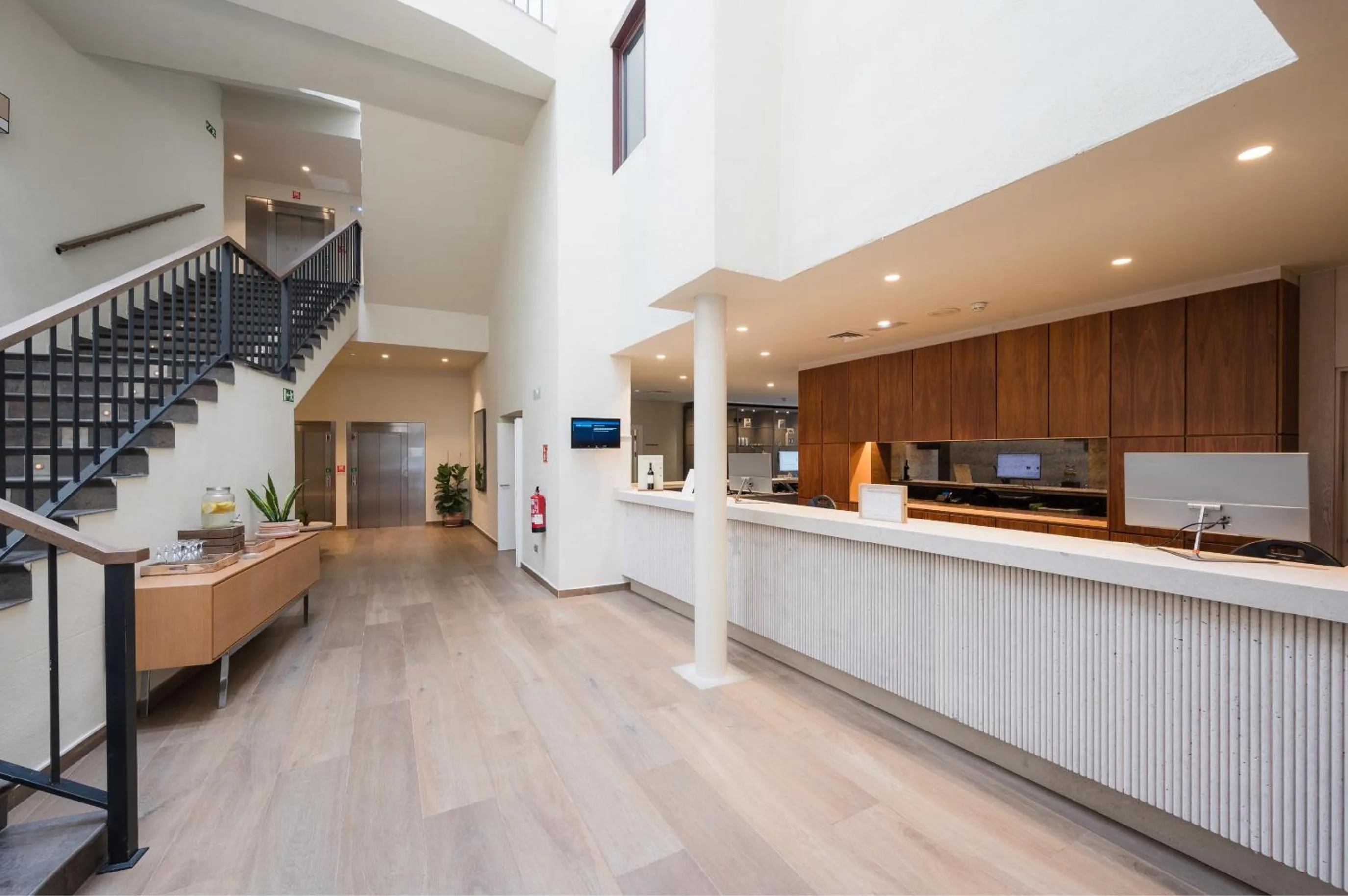 Lobby or reception in Castilla Termal Olmedo