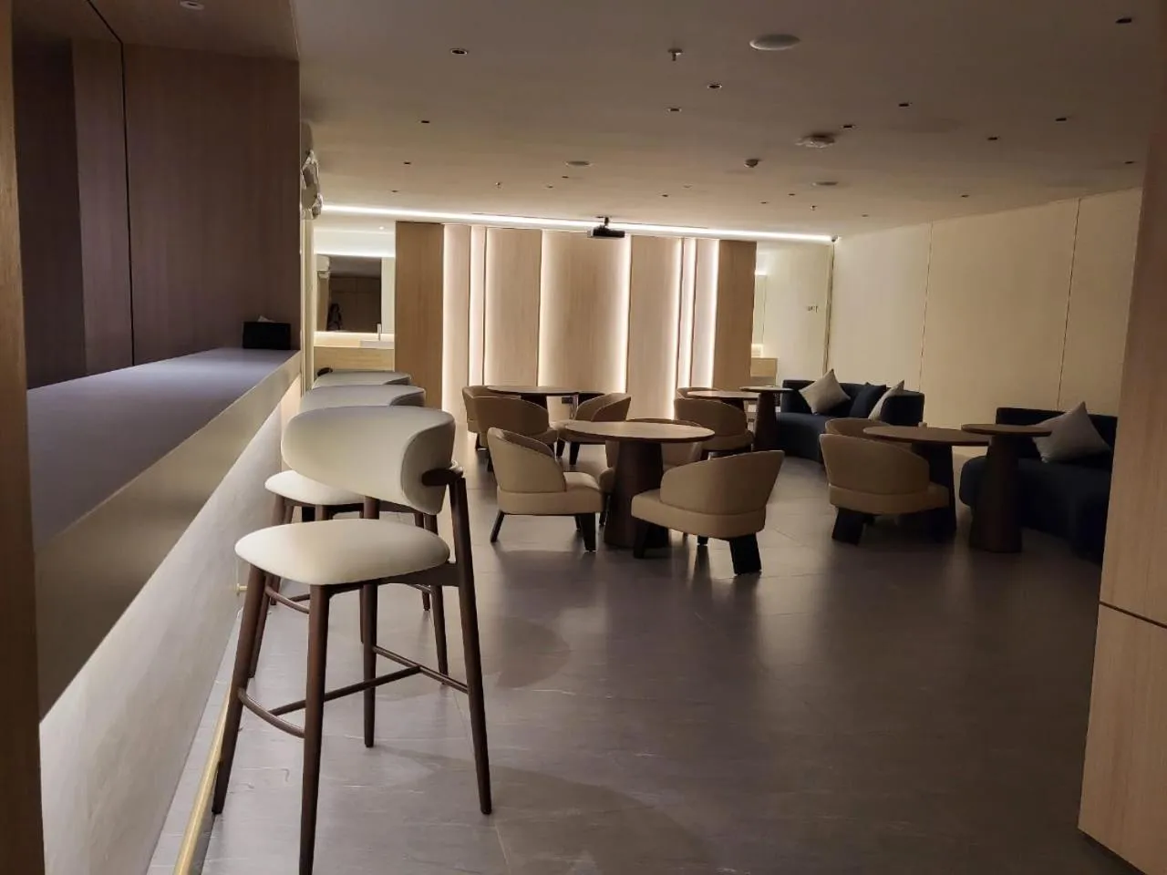 Lounge or bar in Ow! Hotel Boutique Kemayoran