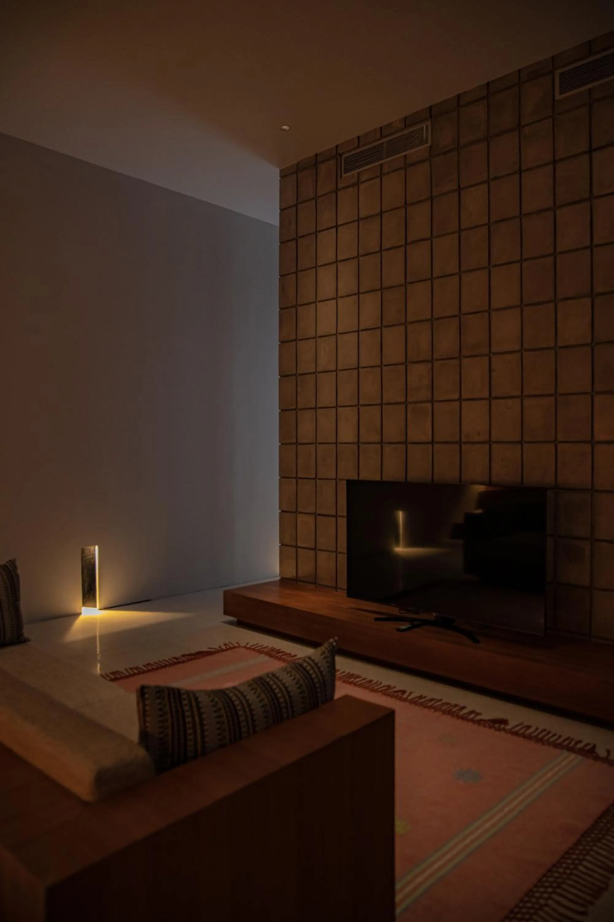 Communal lounge/ TV room, Bed in Aleela Villa