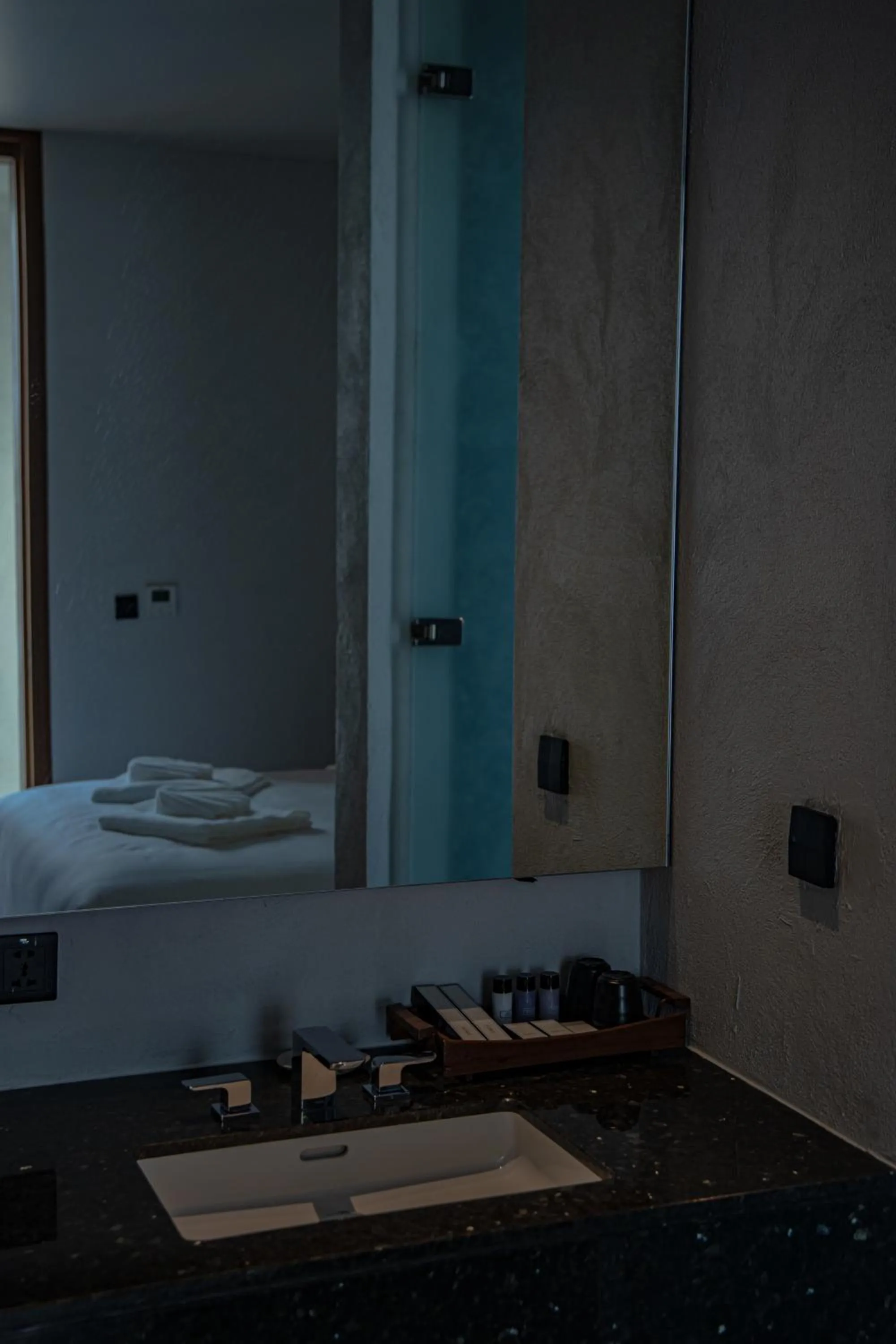 Bathroom, Bed in Aleela Villa