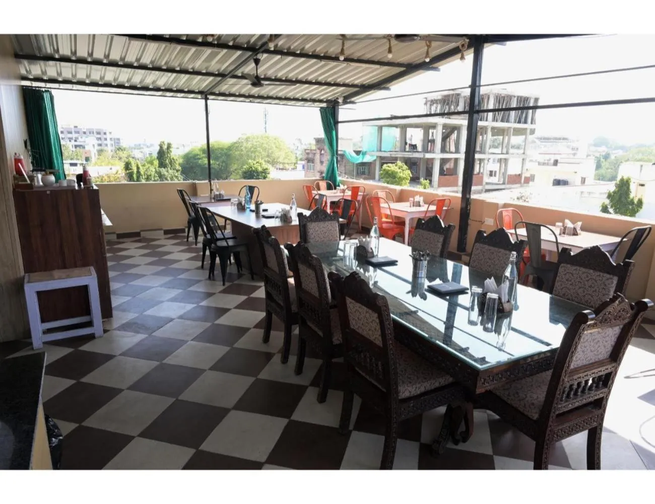 Restaurant/places to eat in Hotel Mewarts, Udaipur