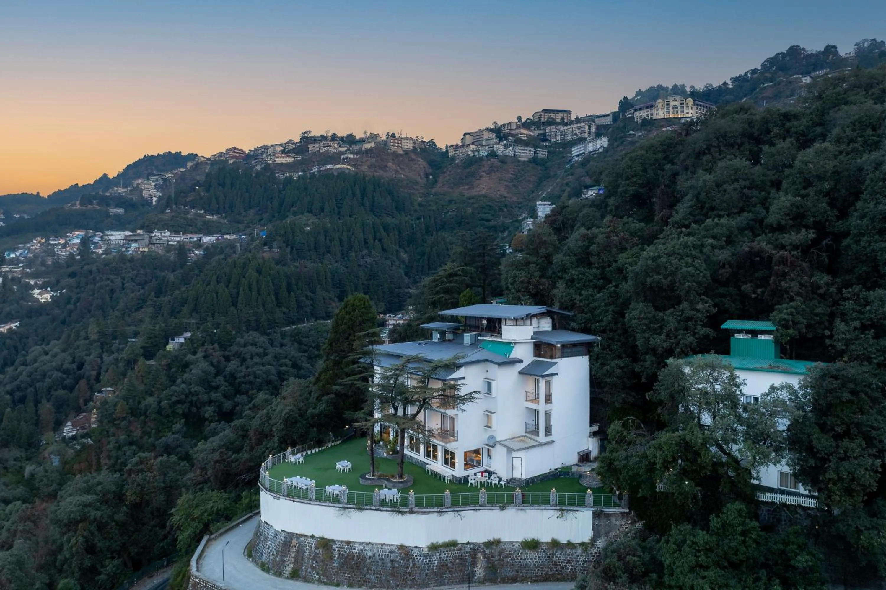Property building in Echor Baris Resort Mussoorie