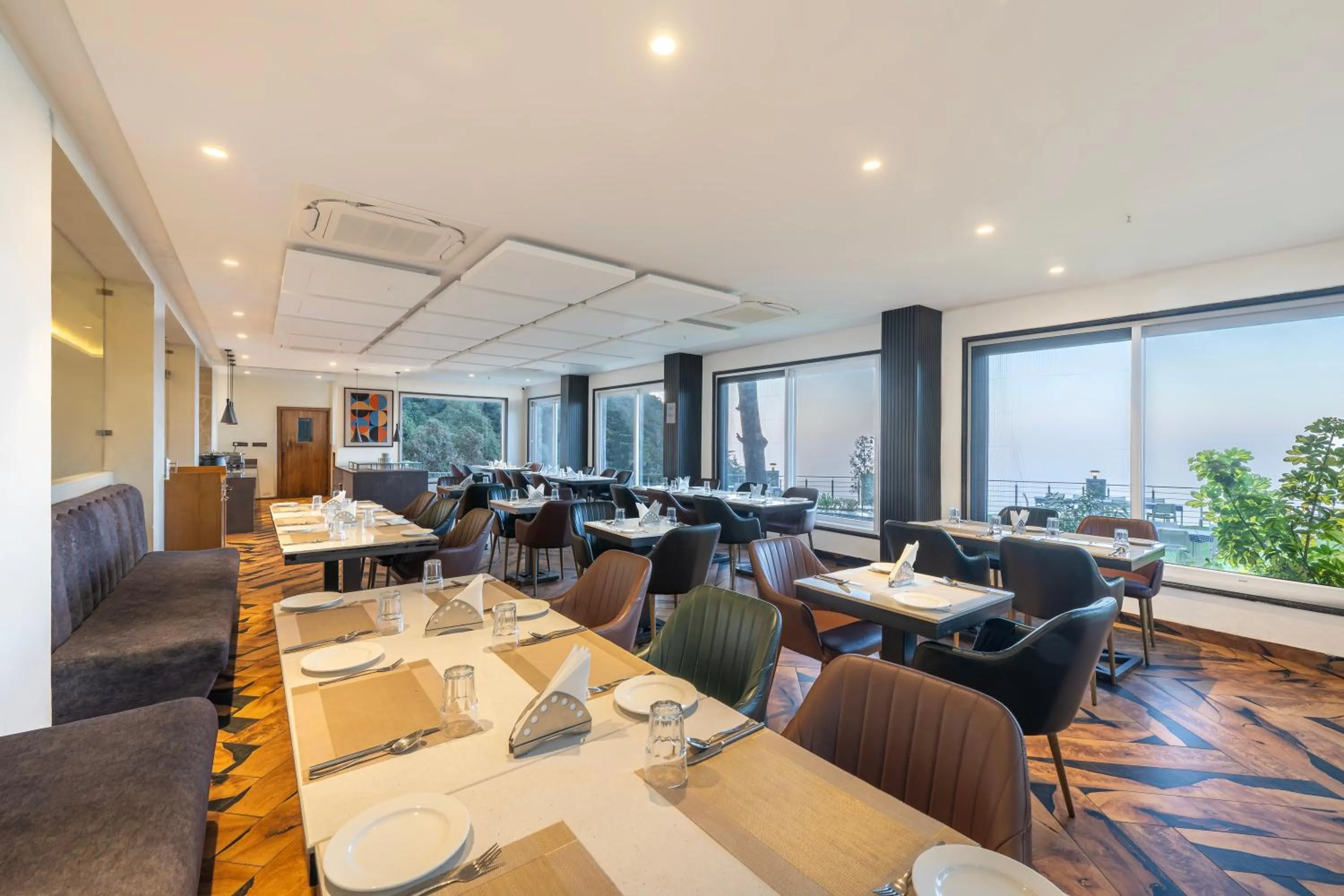 Restaurant/places to eat in Echor Baris Resort Mussoorie