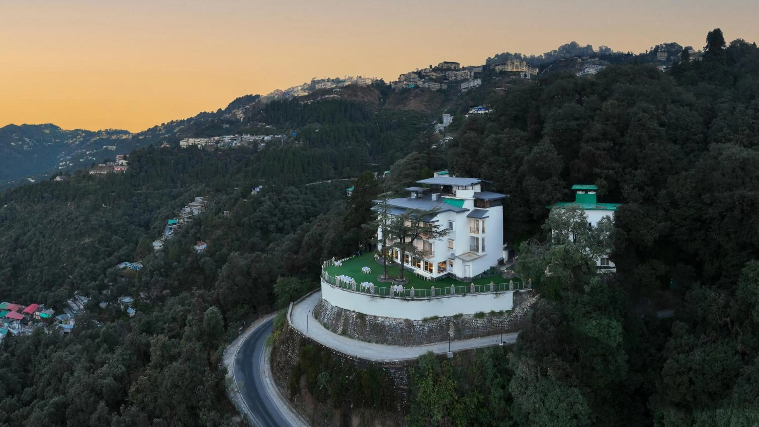 Property building in Echor Baris Resort Mussoorie