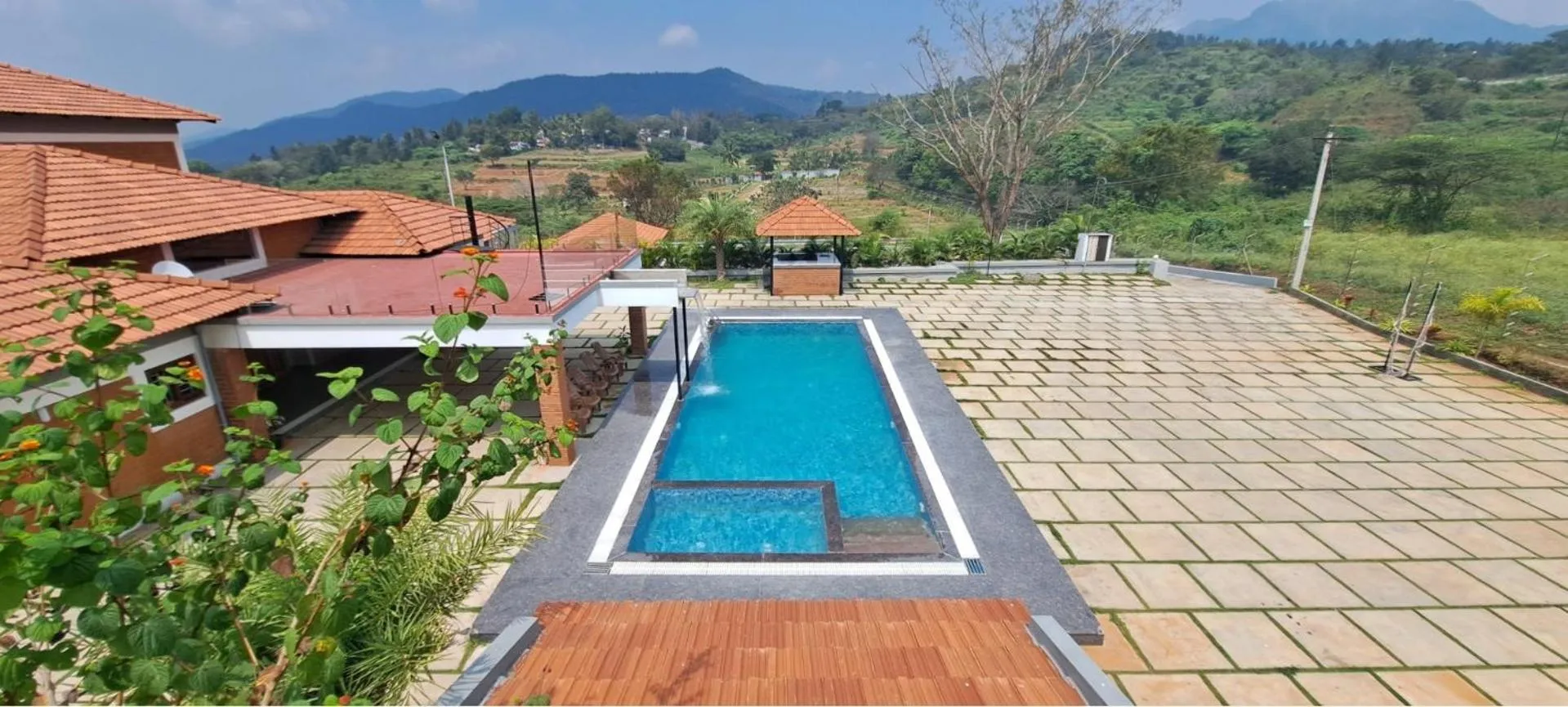 Swimming pool in KK Selfie Point Resort
