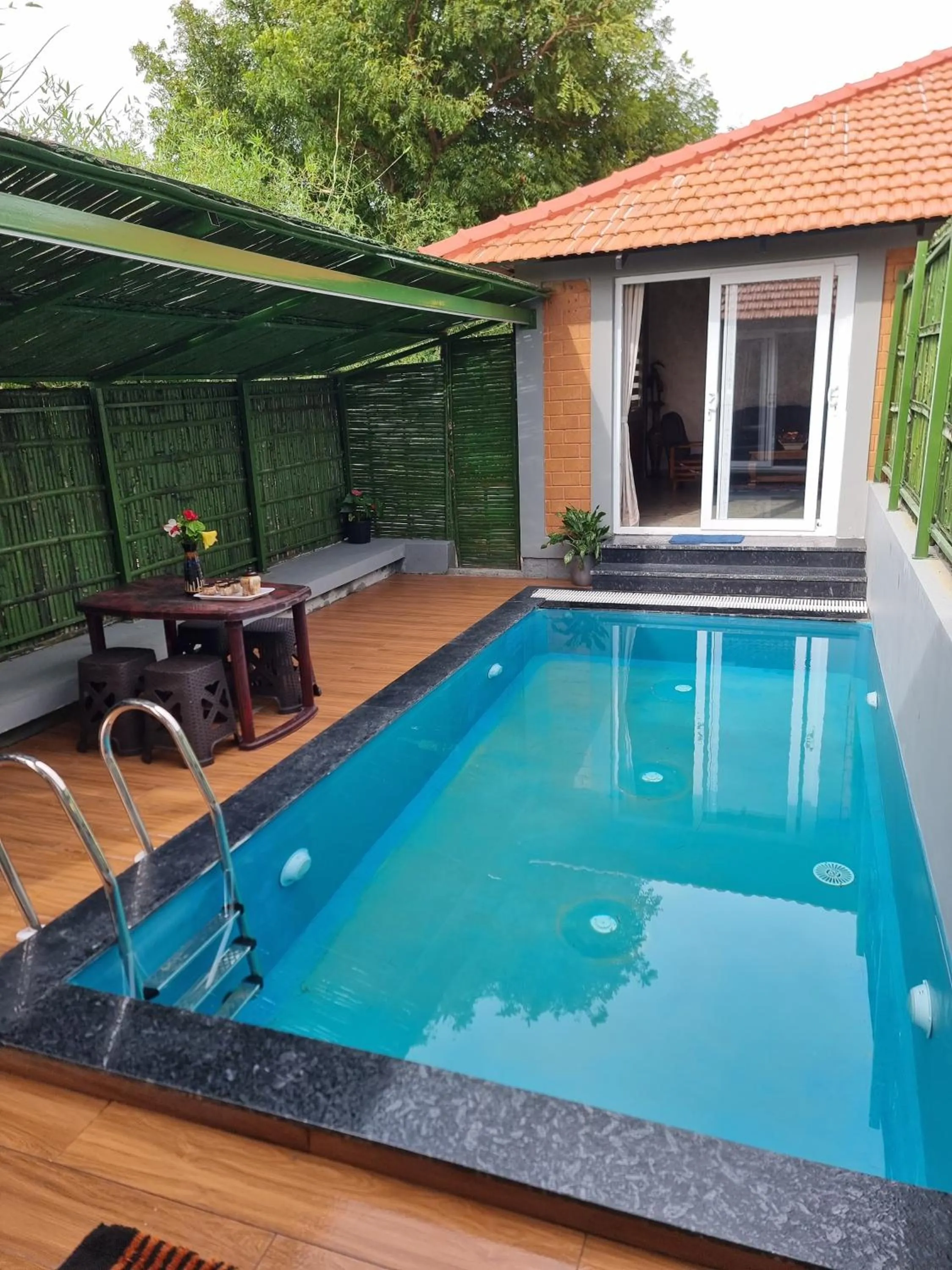 Swimming pool in KK Selfie Point Resort