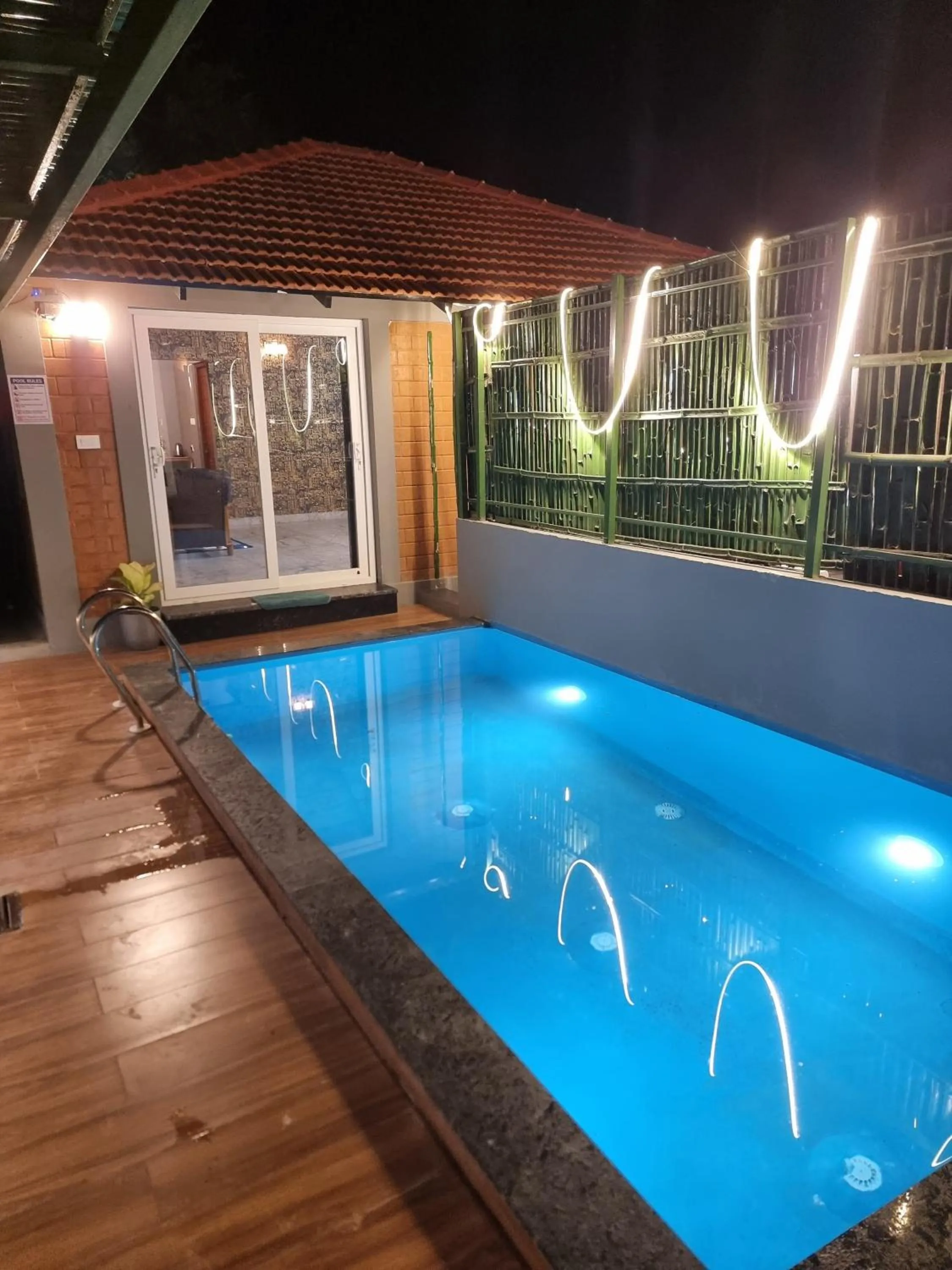 Swimming pool in KK Selfie Point Resort