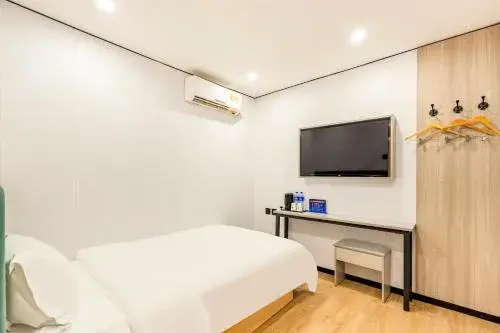 Standard Single Room - single occupancy in Qingji Hotel mini Beijing Wangfujing Dengshikou Subway Station Branch Standard Single Room - single occupancy in Qingji Hotel mini Beijing Wangfujing Dengshikou Subway Station Branch