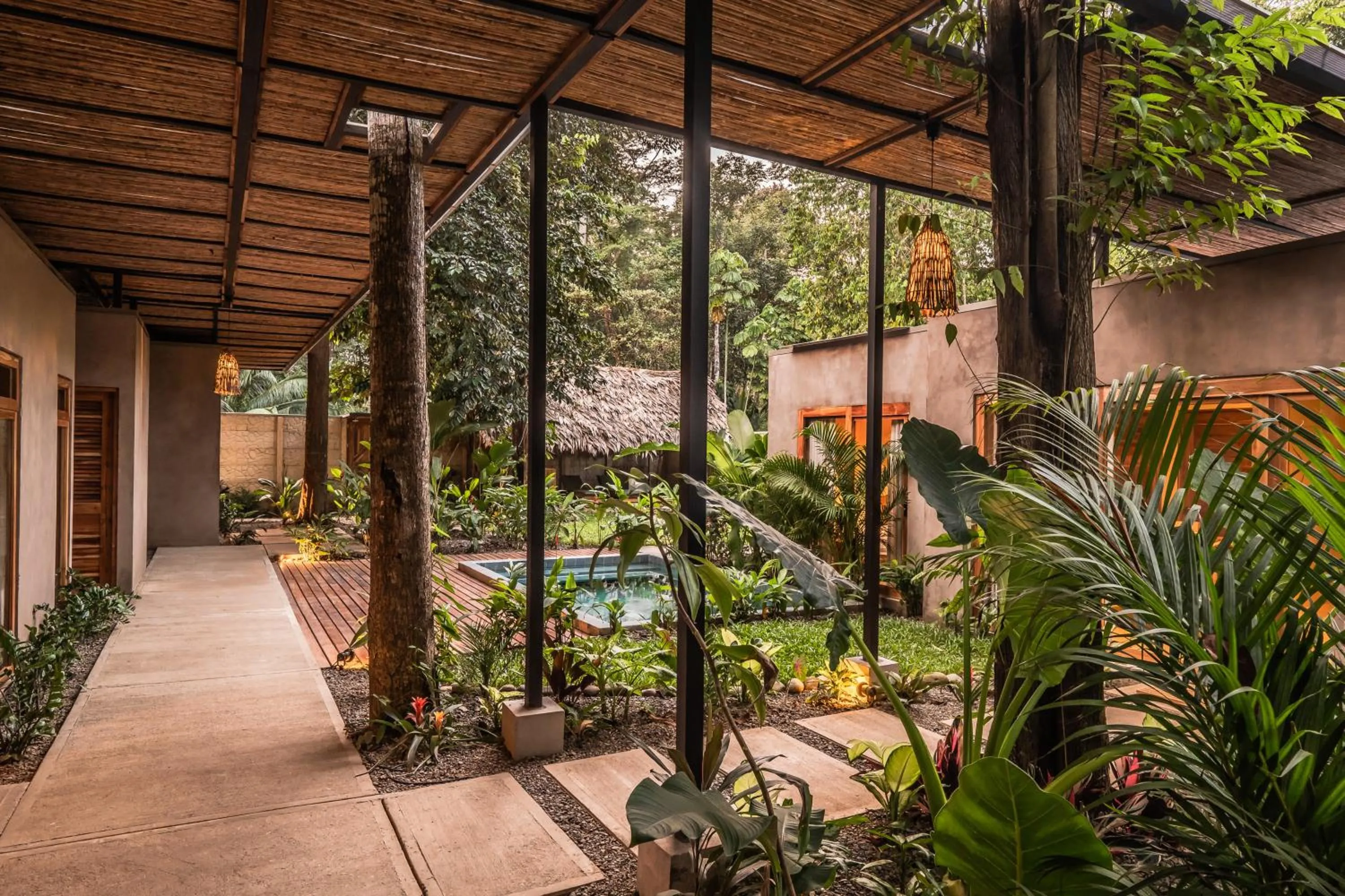 Garden in La Bonita Lodge