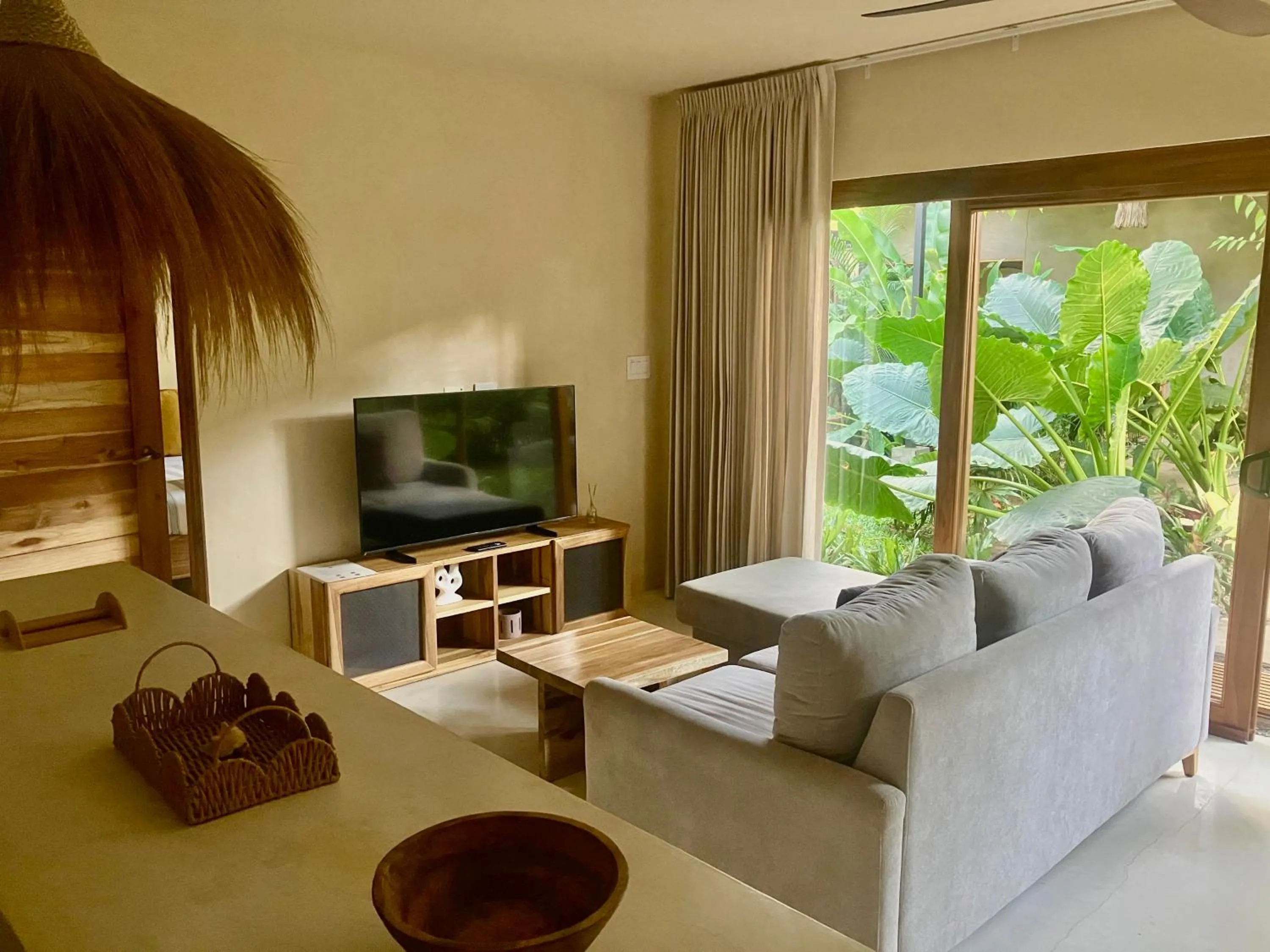 TV and multimedia in La Bonita Lodge